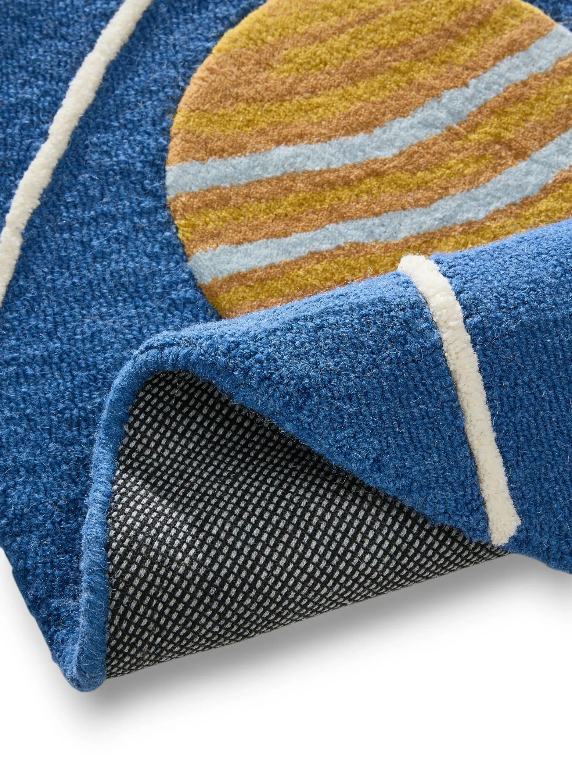 Rug made of 100% Wool in Blue with a 100% Wool high pile by Lytte