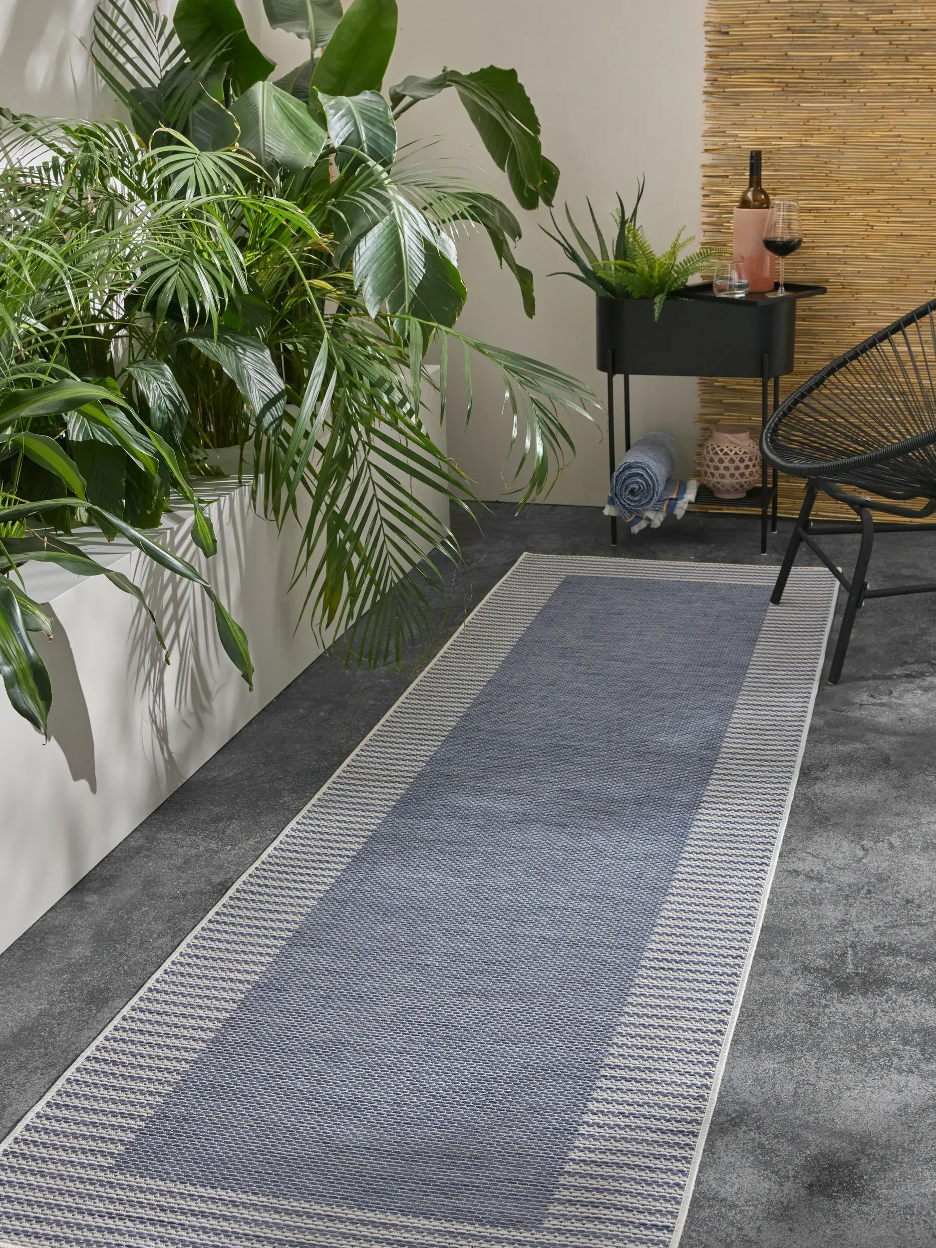 Teppich aus 100% Polypropylen in Blau mit 100% Polypropylen hohem Flor von benuta Nest