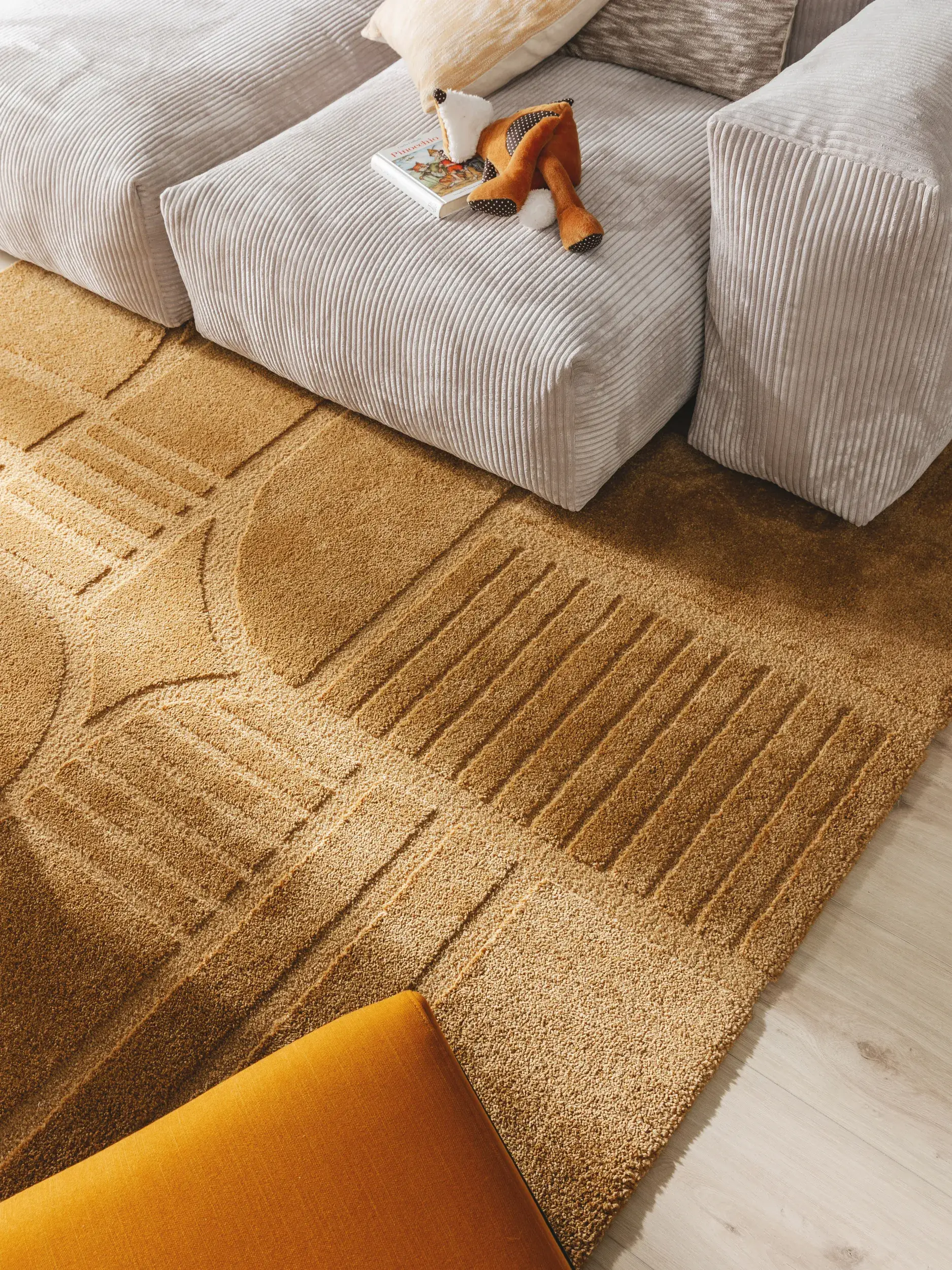 Matta Eve av 60% Polypropen, 40% Polyester i Gul från benuta nest