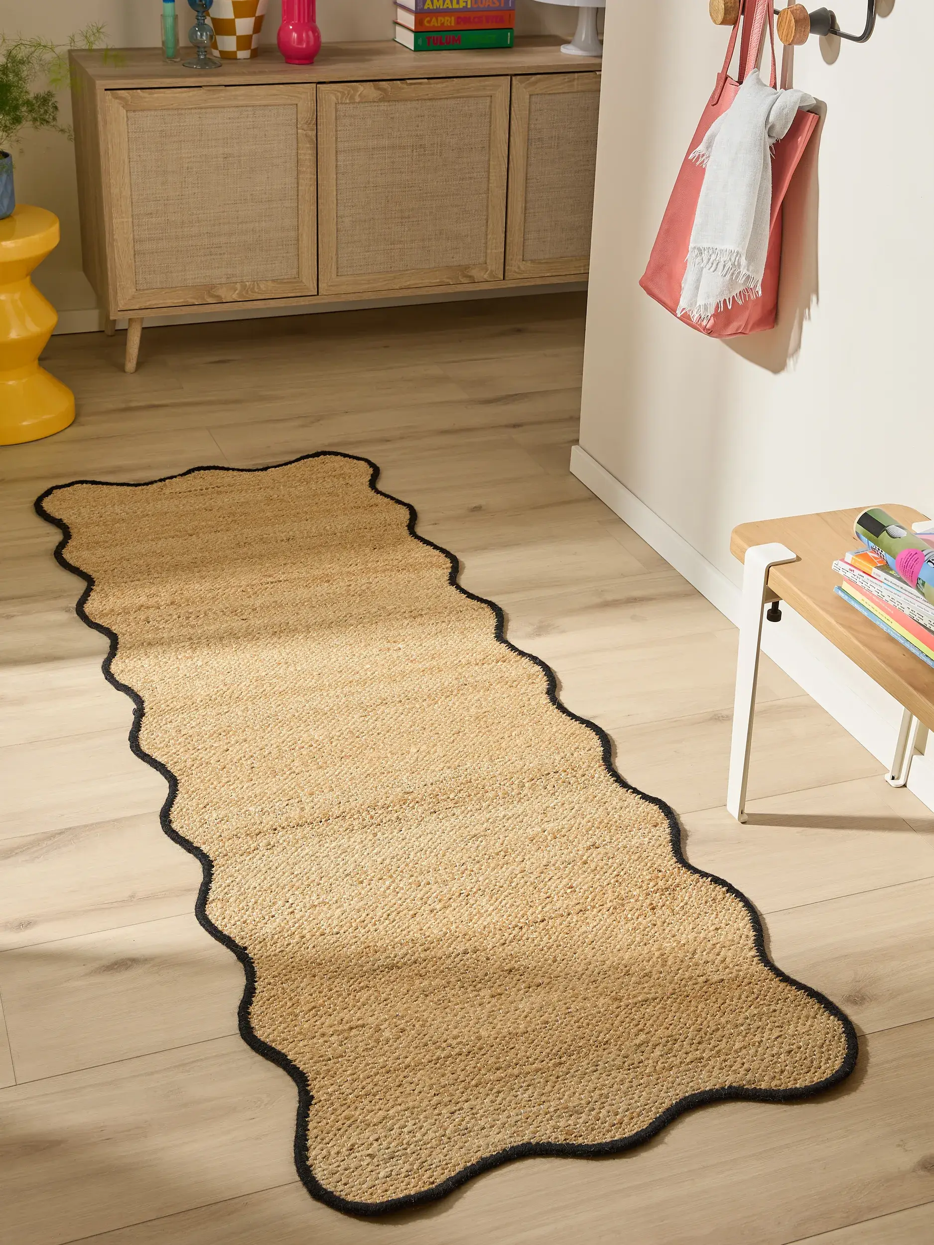 Rug made of 91% Jute, 4% Cotton, 3% Wool, 2% Polyester in Black with a 91% Jute, 4% Cotton, 3% Wool, 2% Polyester high pile by benuta Pop