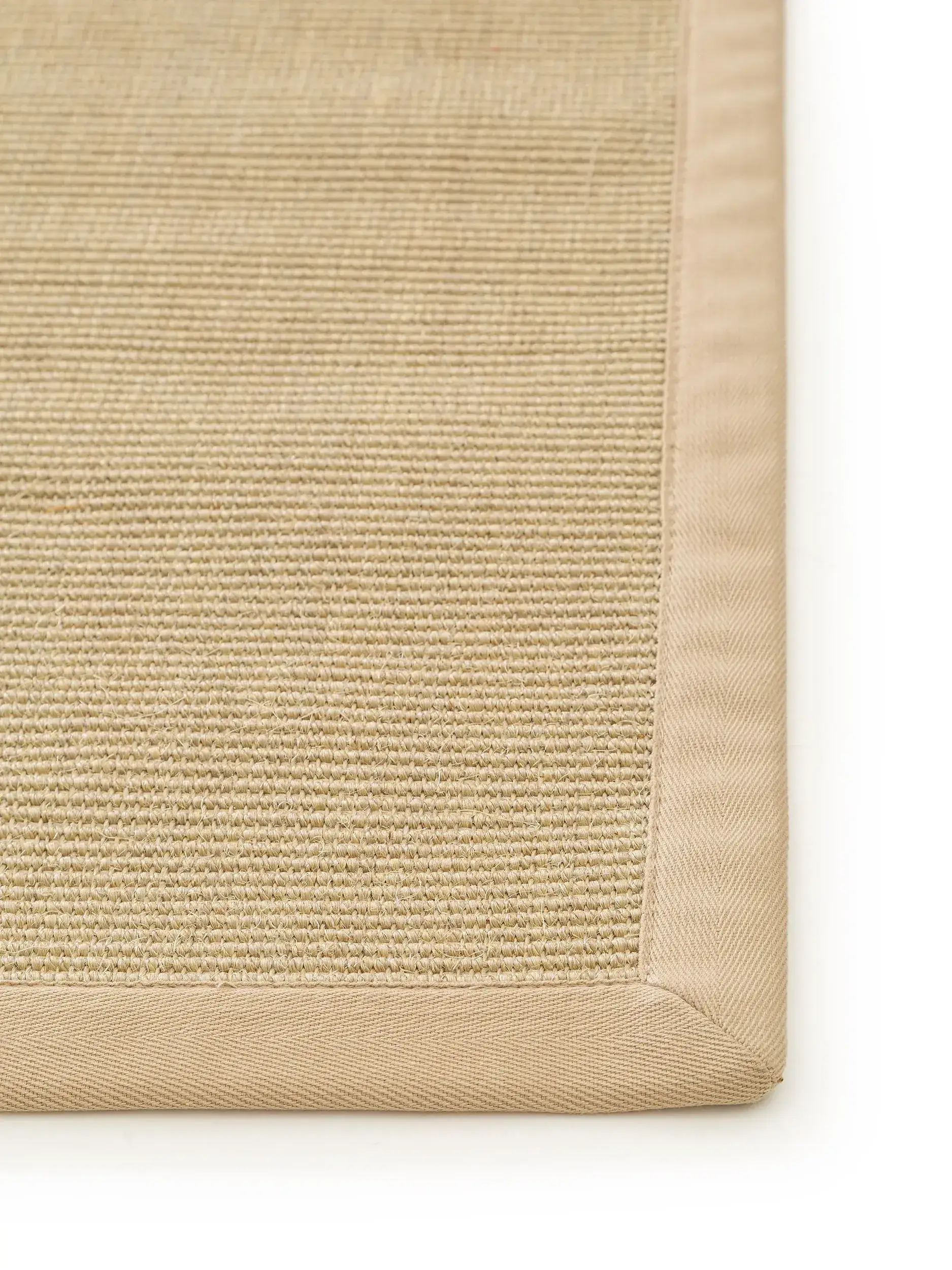 Teppich aus 100% Sisal in Beige mit 100% Sisal hohem Flor von benuta Nest