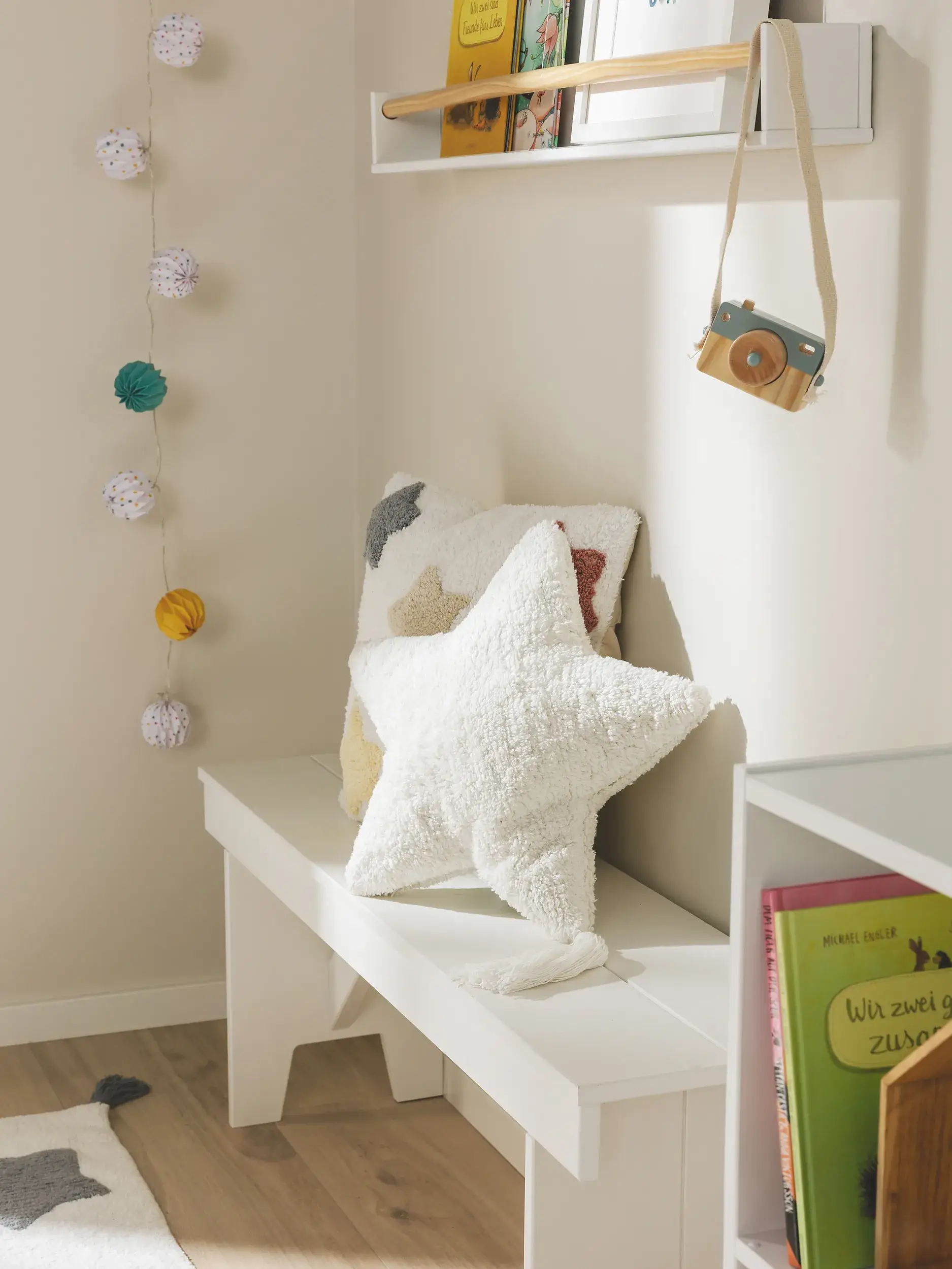 Almohada Stars Crema con diseño de Motivoinfantil en 100% Algodón de Lytte