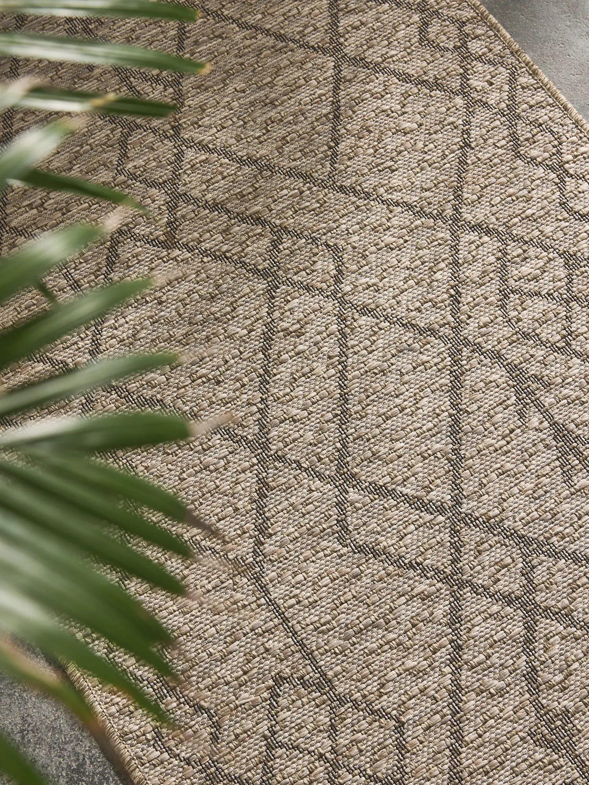 Rug made of 100% Polypropylen in Beige with a 100% Polypropylen high pile by benuta Nest