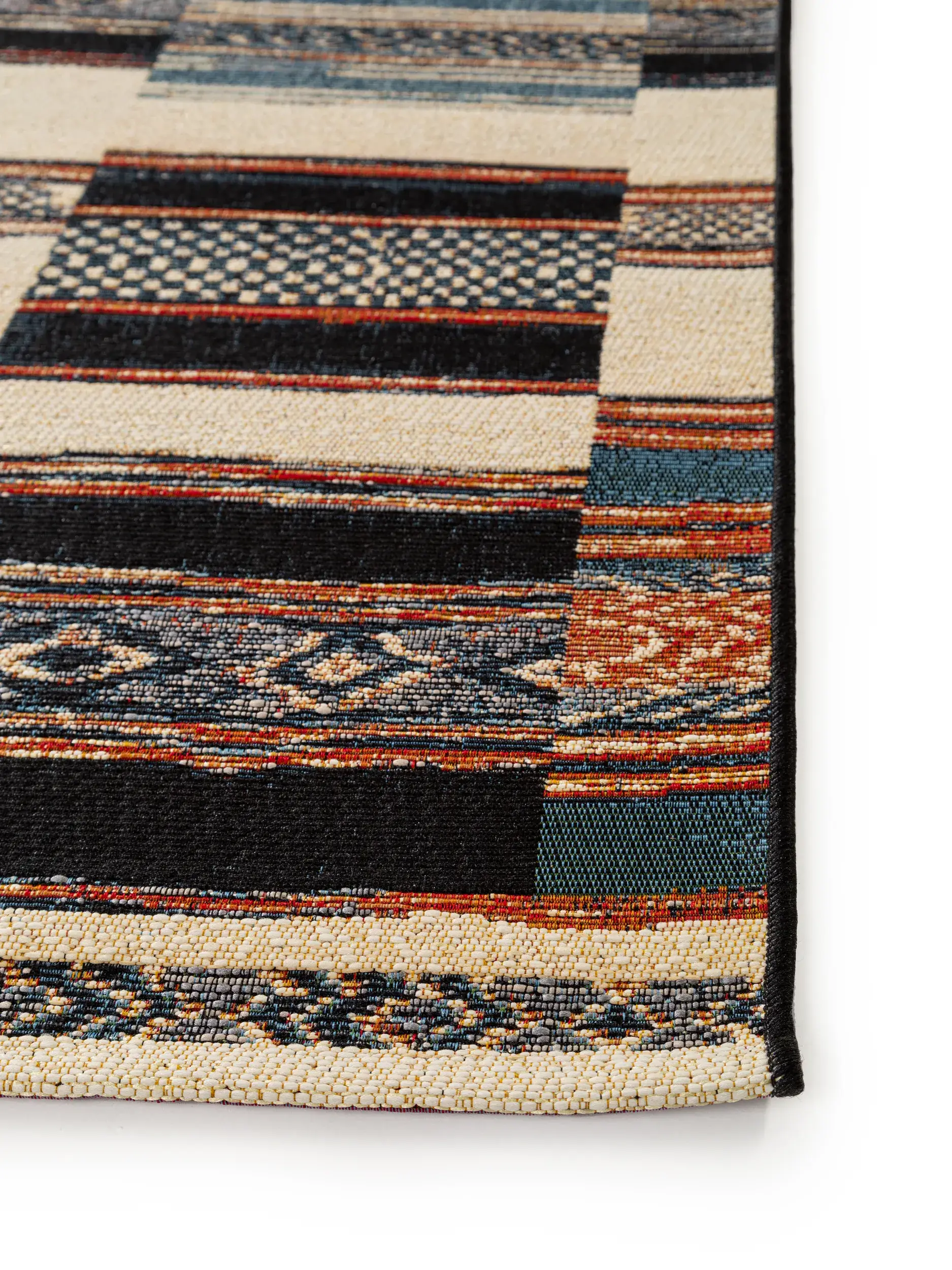 Rug made of 76% Polypropylen, 23% Polyester, 1% Latex in Multicolor with a 76% Polypropylen, 23% Polyester, 1% Latex high pile by benuta Nest