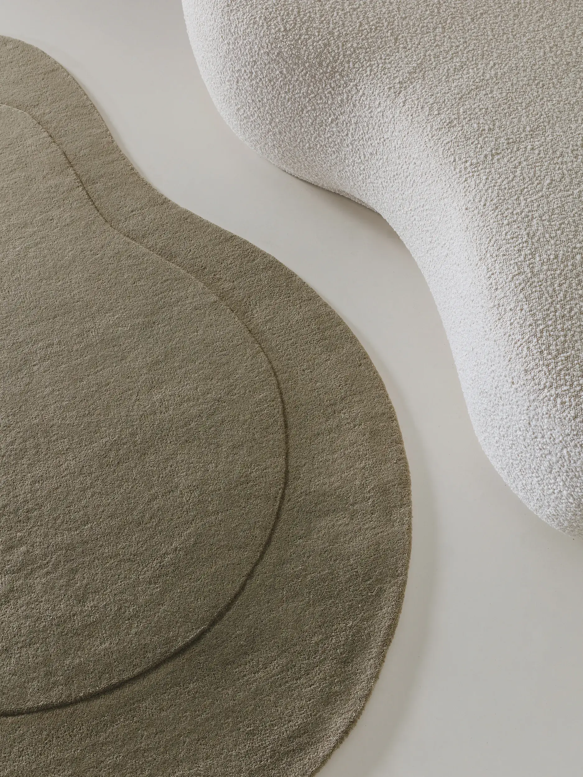 Rug made of 100% Wolle in Grün with a 100% Wolle high pile by benuta Pure