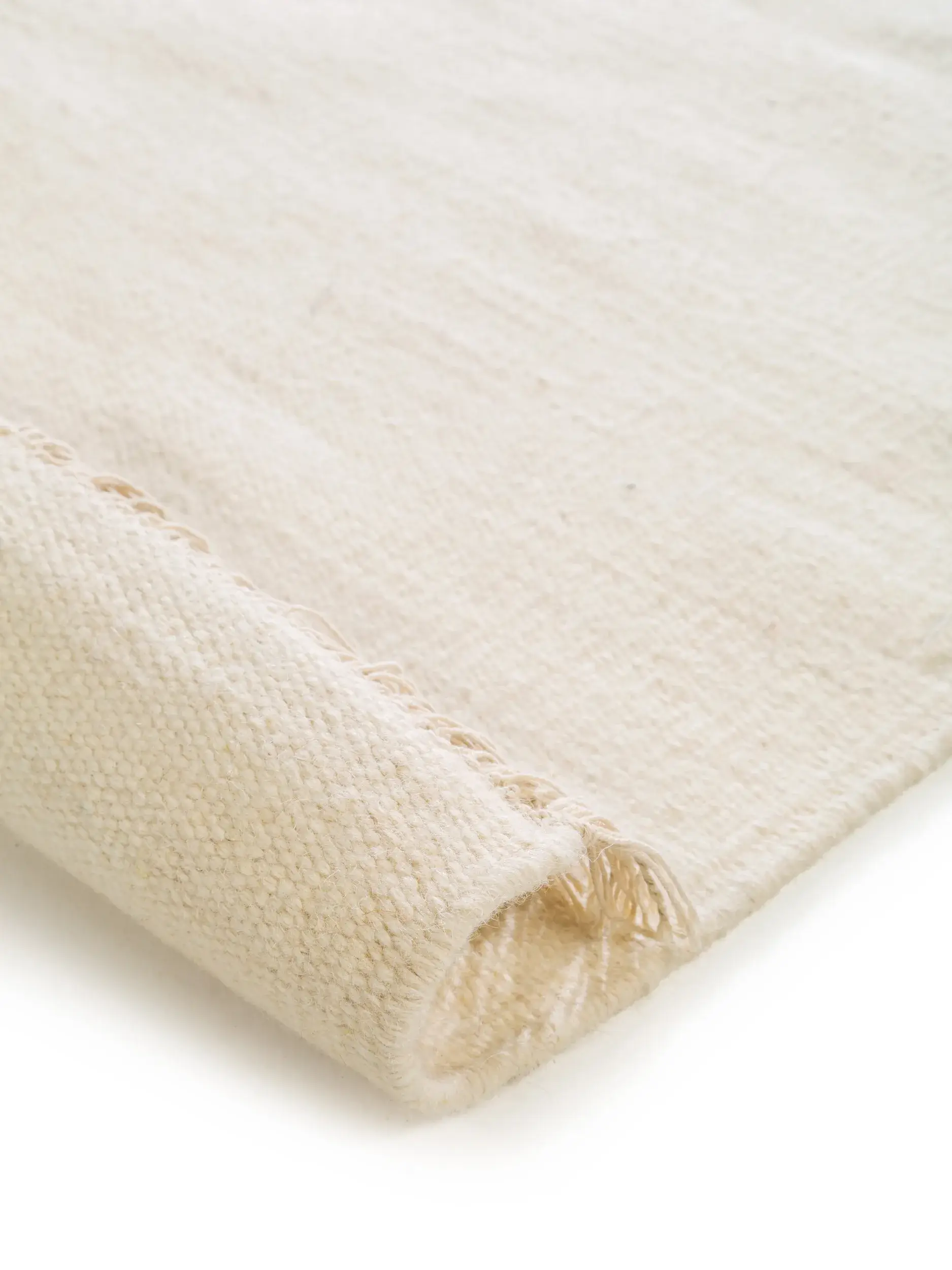 Rug made of 80% Wolle, 20% Baumwolle in Beige with a 80% Wolle, 20% Baumwolle high pile by benuta