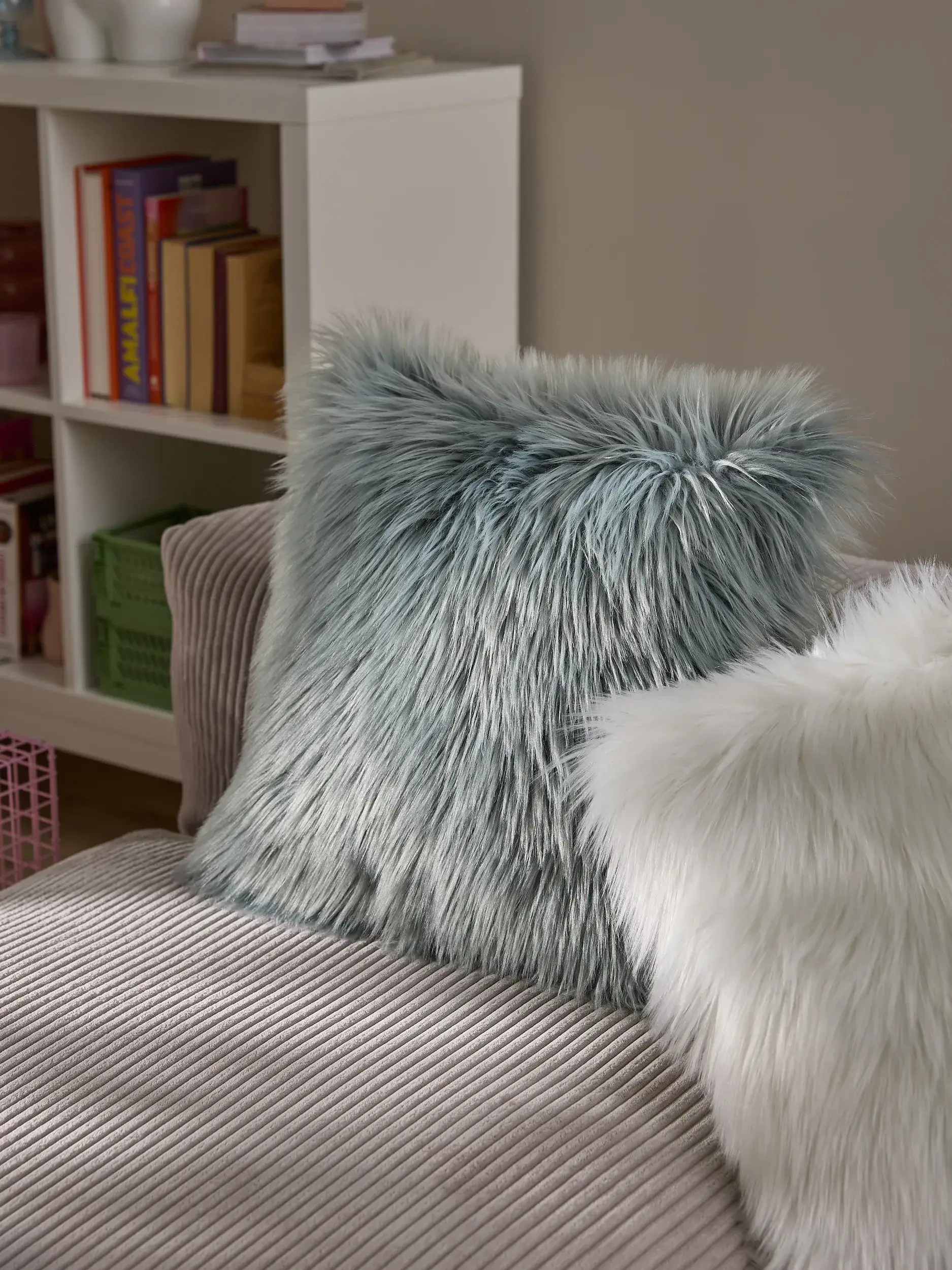 Kissen Nanuk Blau i Einfarbig-design laget av 70 % polyakryl, 30 % polyester fra benuta Pop