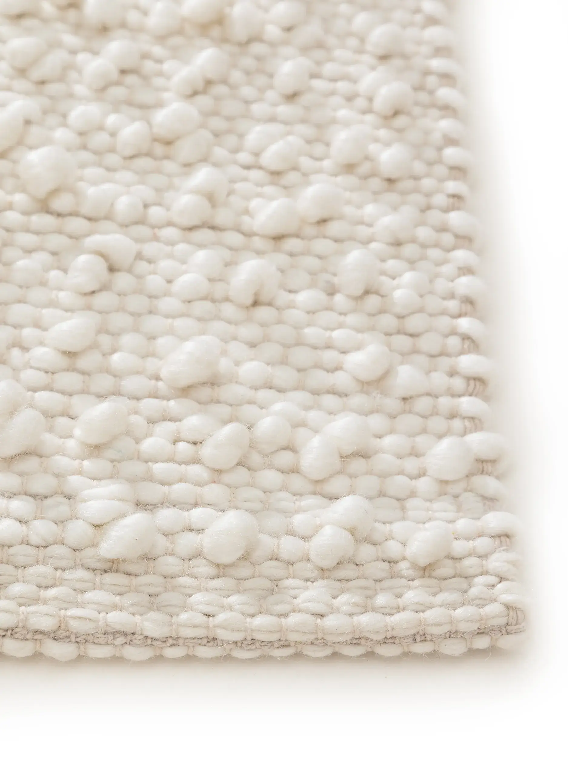 Rug made of 70% Wolle, 15% Jute, 15% Baumwolle in Beige with a 70% Wolle, 15% Jute, 15% Baumwolle high pile by benuta Pure