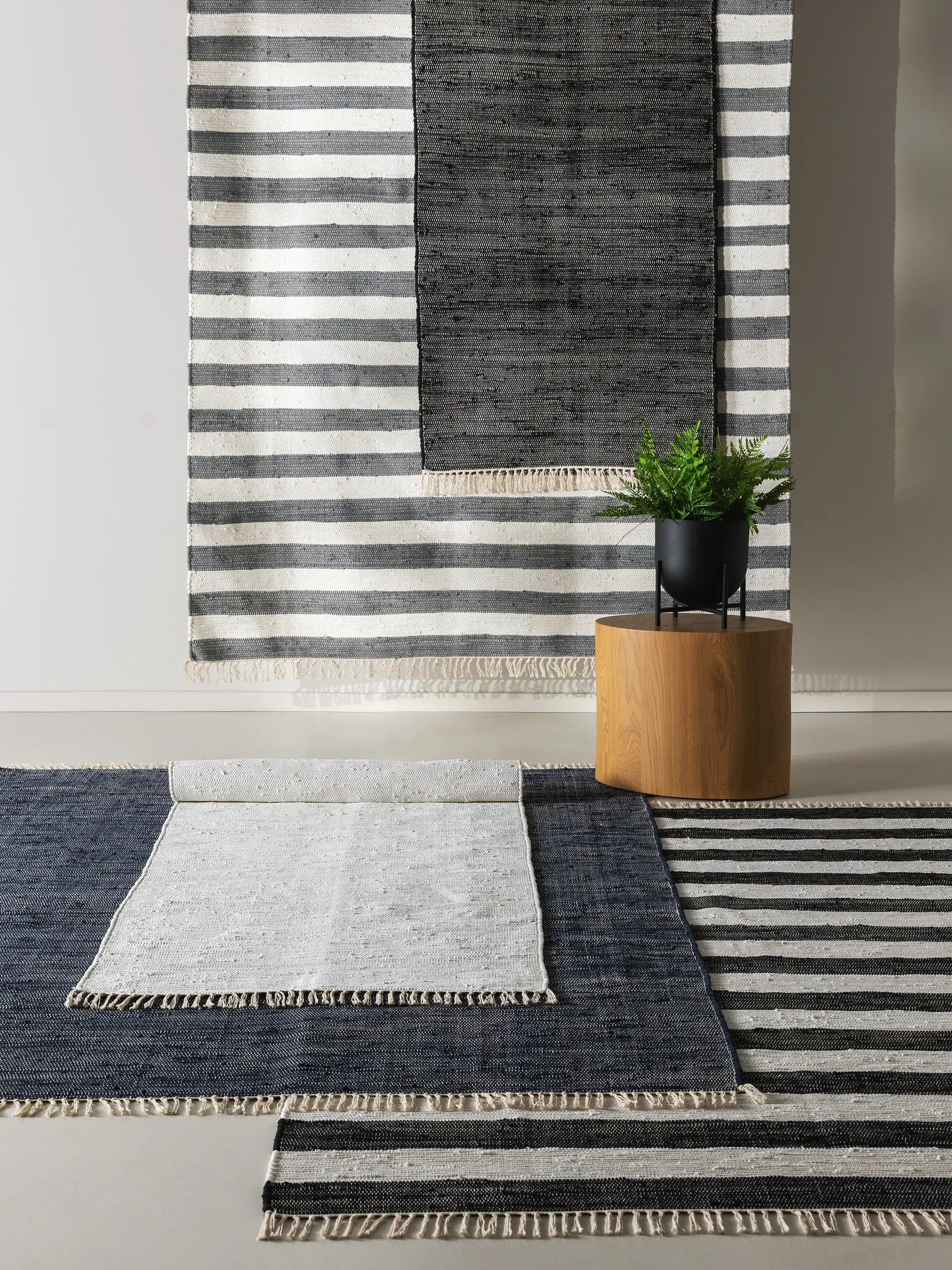 Teppich aus 100% Recycelte Baumwolle in Schwarz/Weiß mit 100% Recycelte Baumwolle hohem Flor von benuta Basic