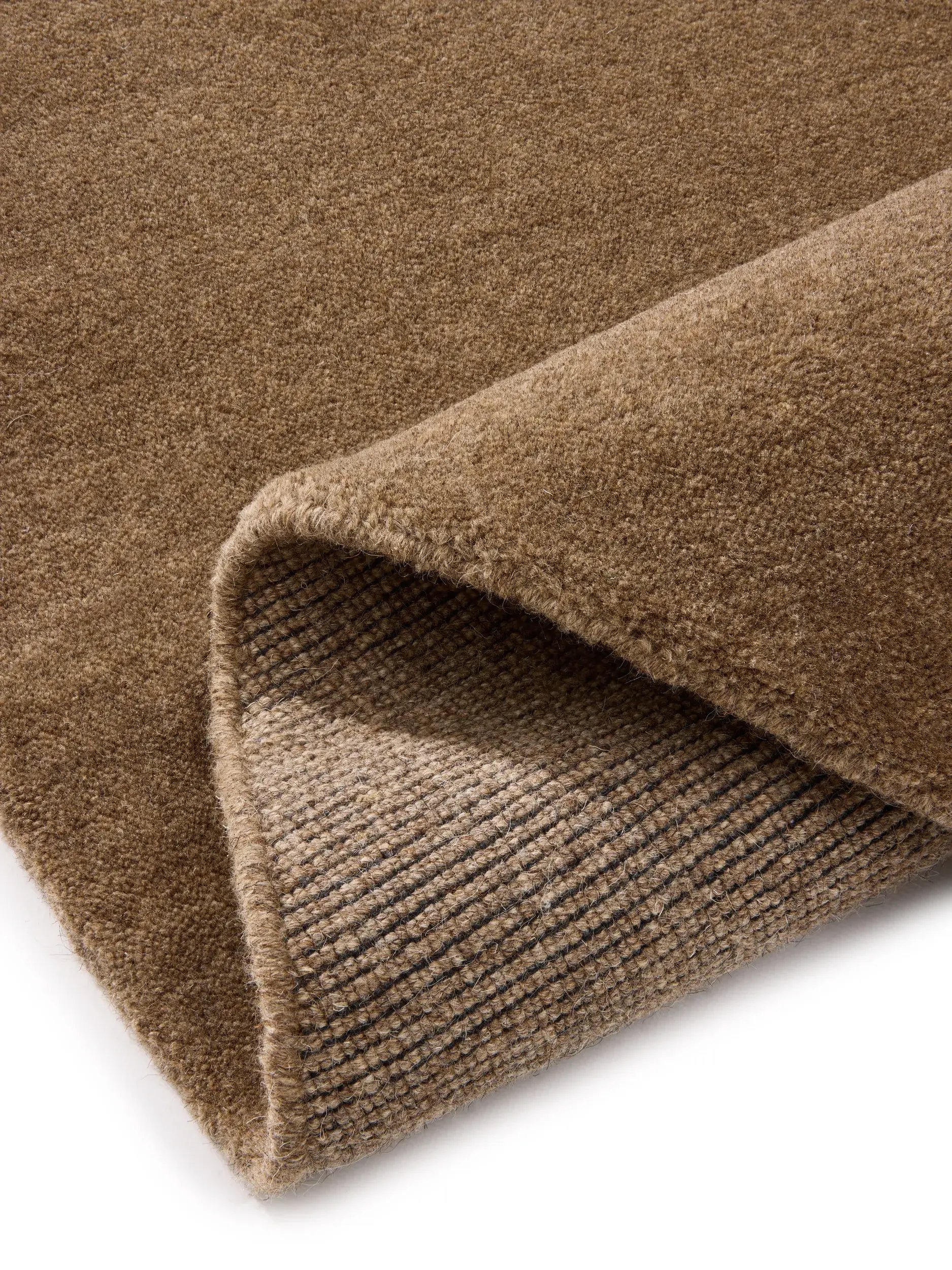 Teppich aus 100% Wolle in Braun mit 100% Wolle hohem Flor von benuta Pure