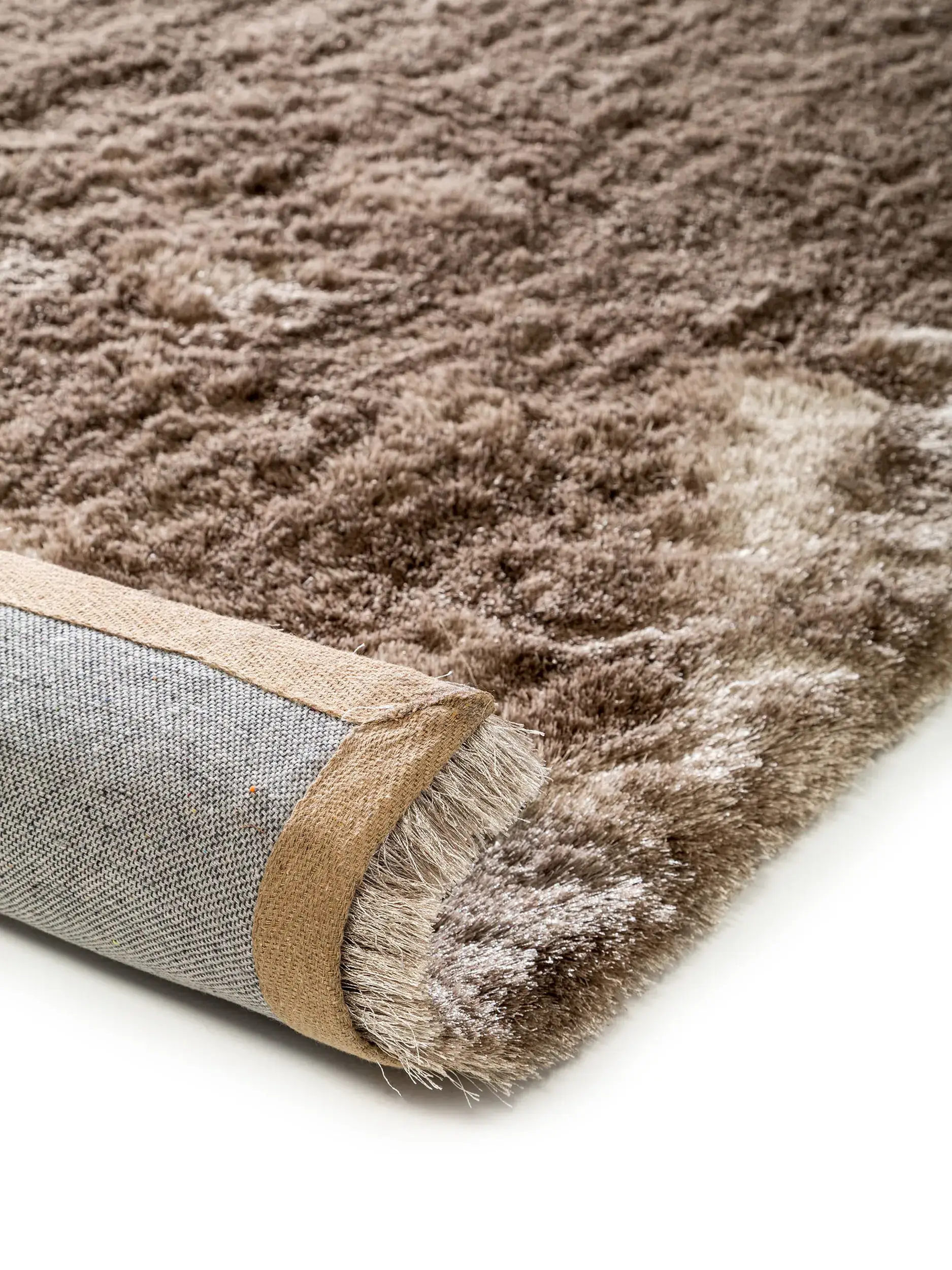 Teppich aus 100% Polyester in Braun mit 100% Polyester hohem Flor von benuta Nest