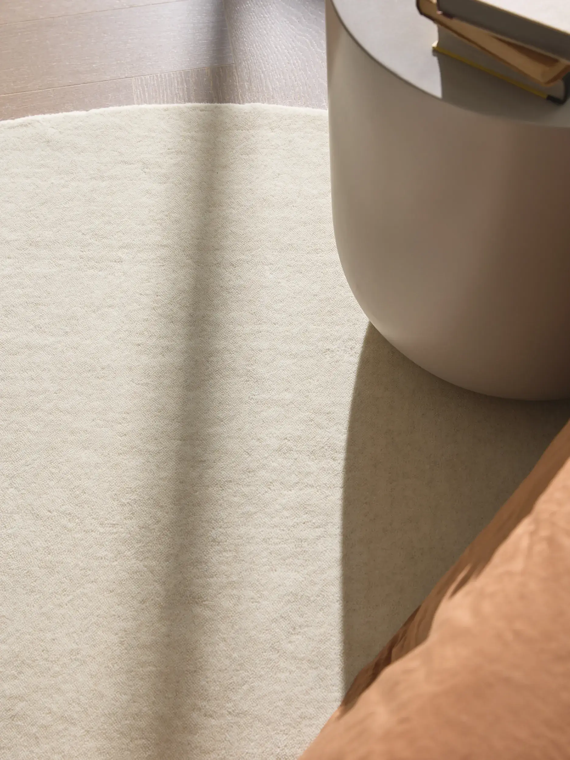 Teppich aus 100% Wolle in Beige mit 100% Wolle hohem Flor von benuta Pure