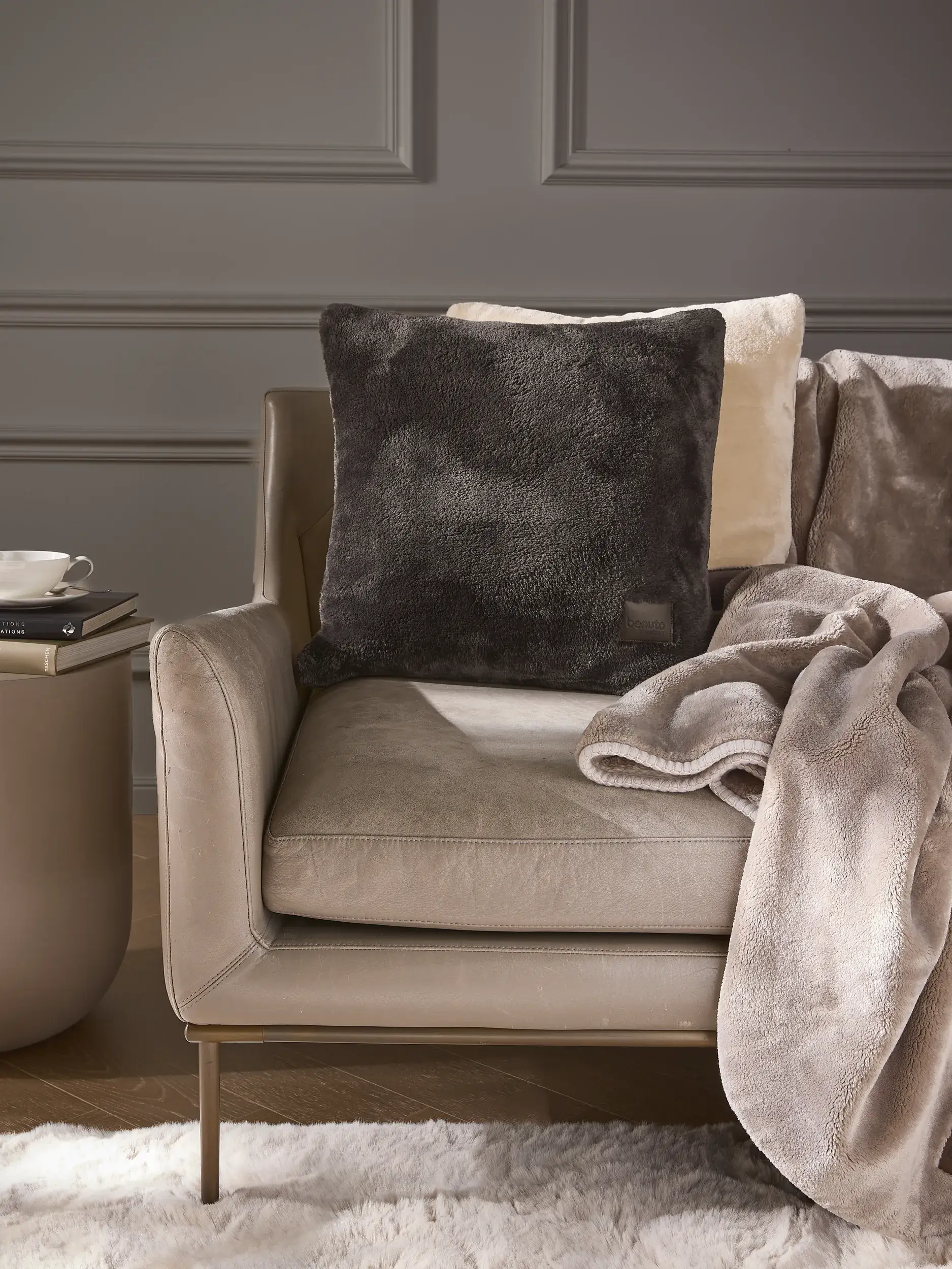 Coussin Lux Gris foncé de benuta