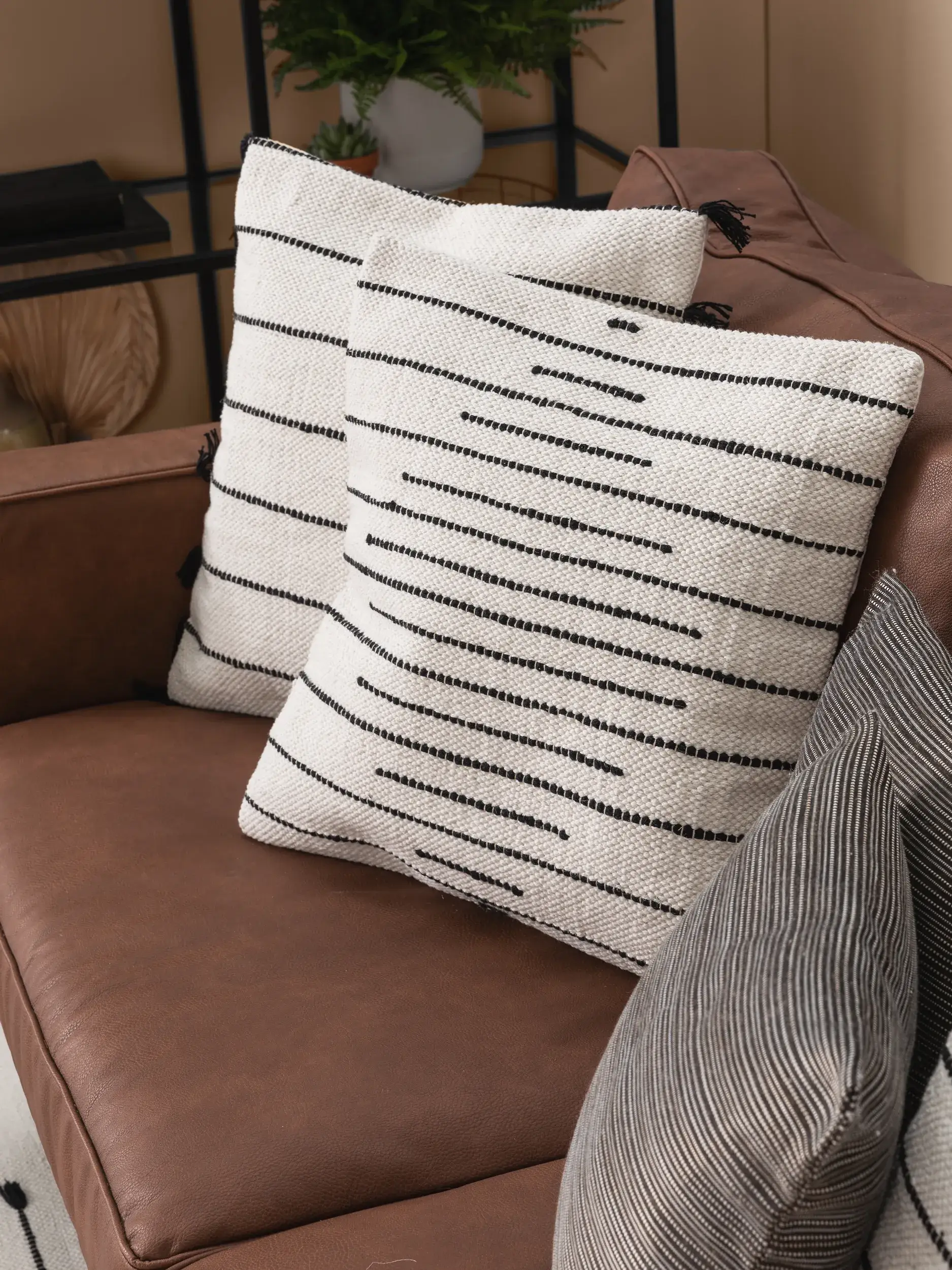 Housse de coussin Bo Ivoire en motif Geométrico en 100% Coton de benuta POP
