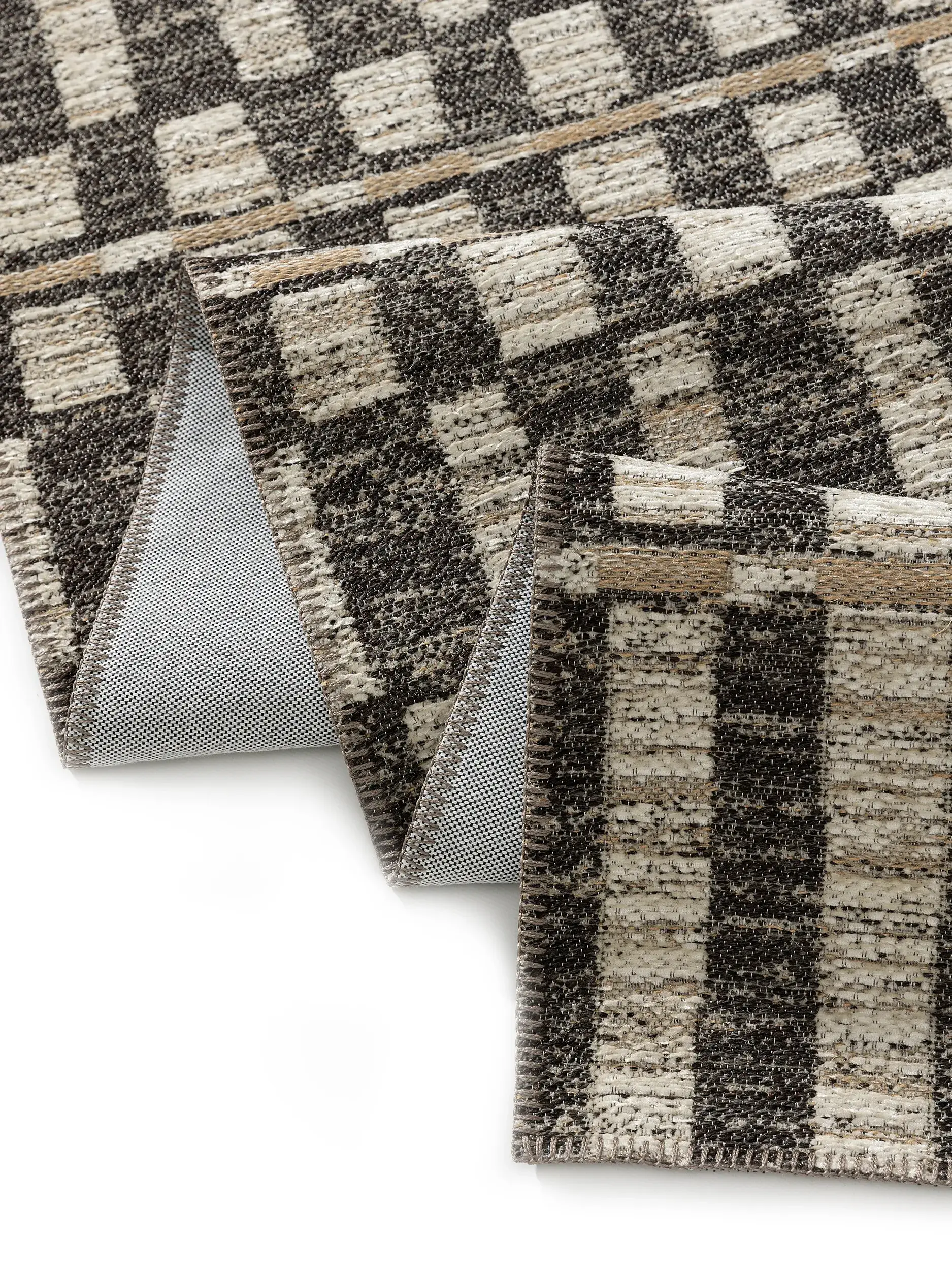 Teppich aus 65% Polyester (recycled PET), 35% Jute in Beige mit 65% Polyester (recycled PET), 35% Jute hohem Flor von benuta Nest