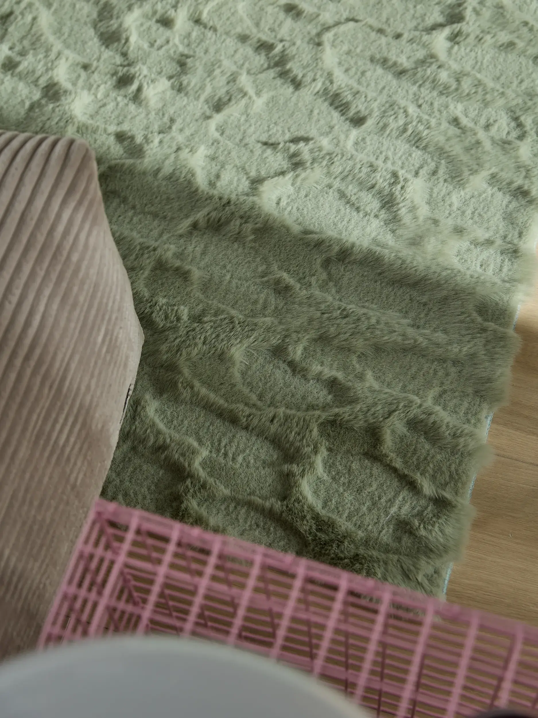 Rug made of 100% Polyester in Green with a 100% Polyester high pile by benuta Pop
