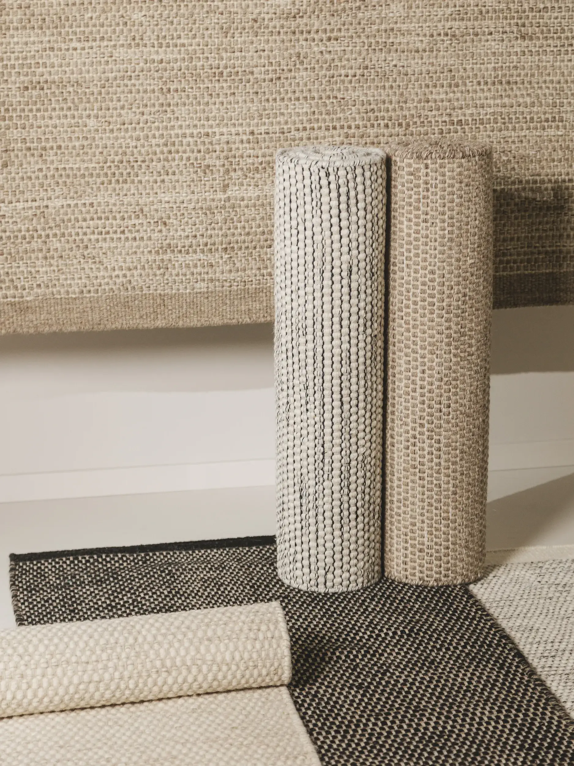 Rug made of 80% Wolle, 20% Baumwolle in Beige with a 80% Wolle, 20% Baumwolle high pile by benuta Pure