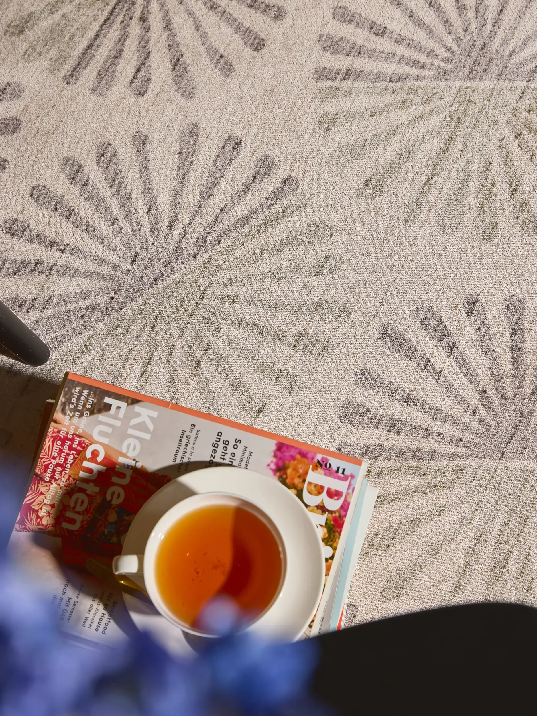 Teppich aus 100% Polyester in Beige mit 100% Polyester hohem Flor von benuta Nest