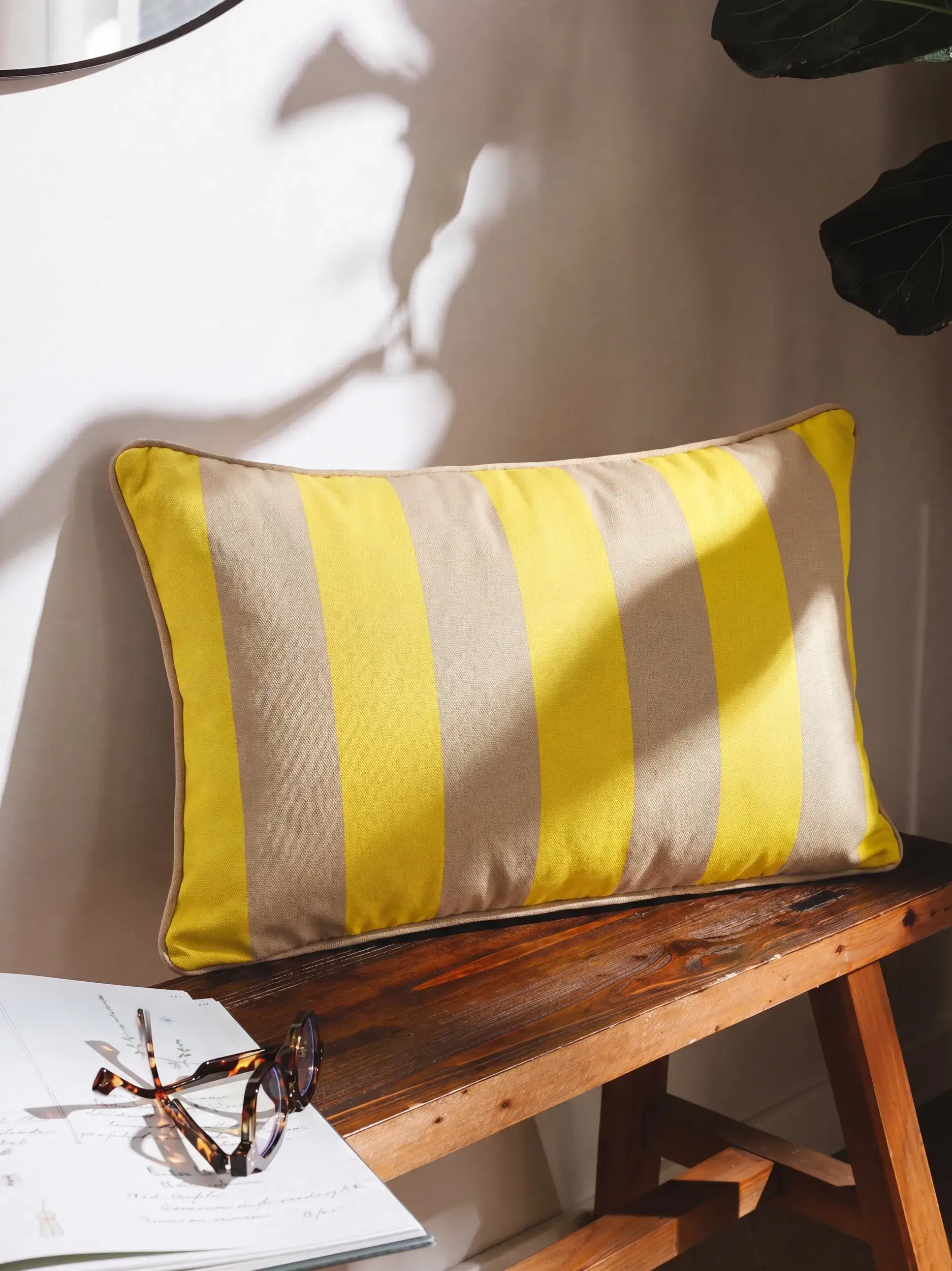 In- & Outdoor Cushion Reed Yellow by benuta Nest