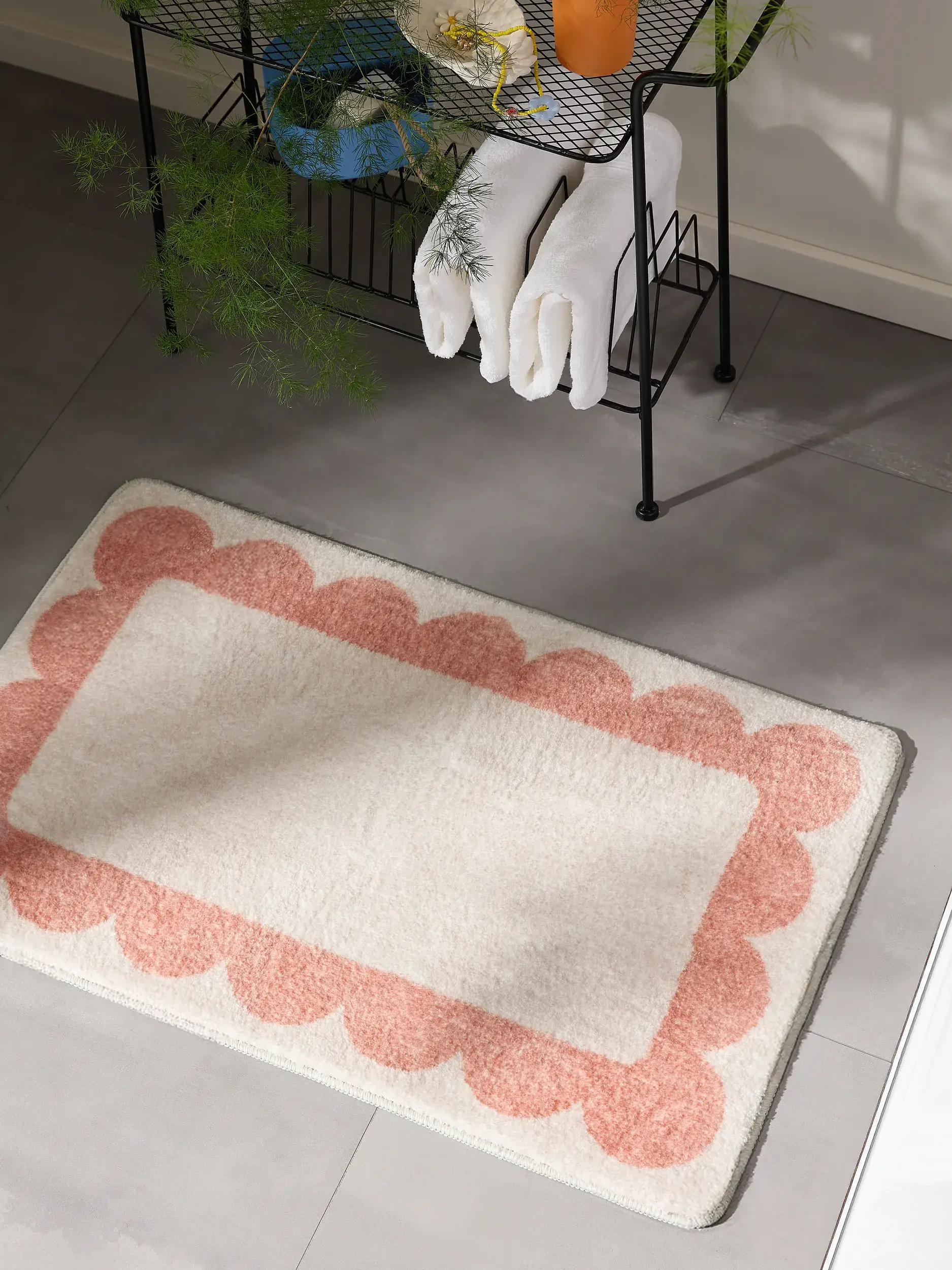 Alfombrilla de baño Frame Naranja con diseño de Borde en 100% Poliéster de benuta POP