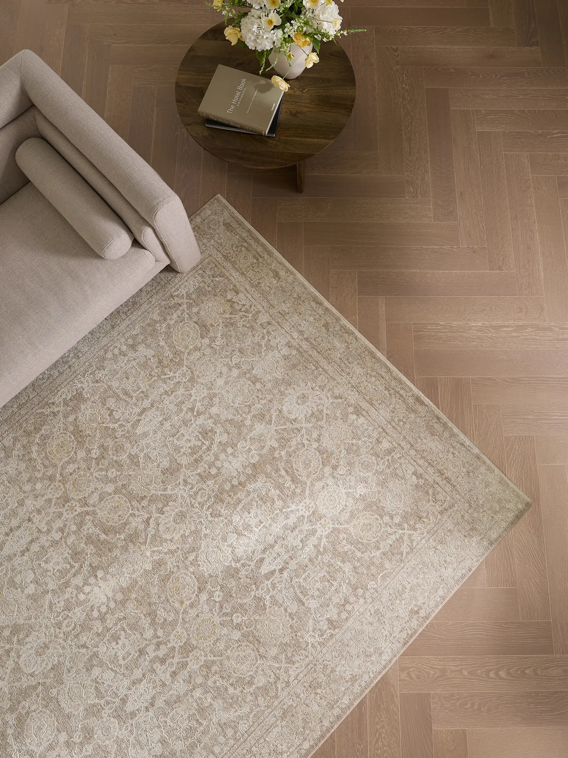 Matta Aria av 90% Polyester, 10% Viskos i  från benuta Finest