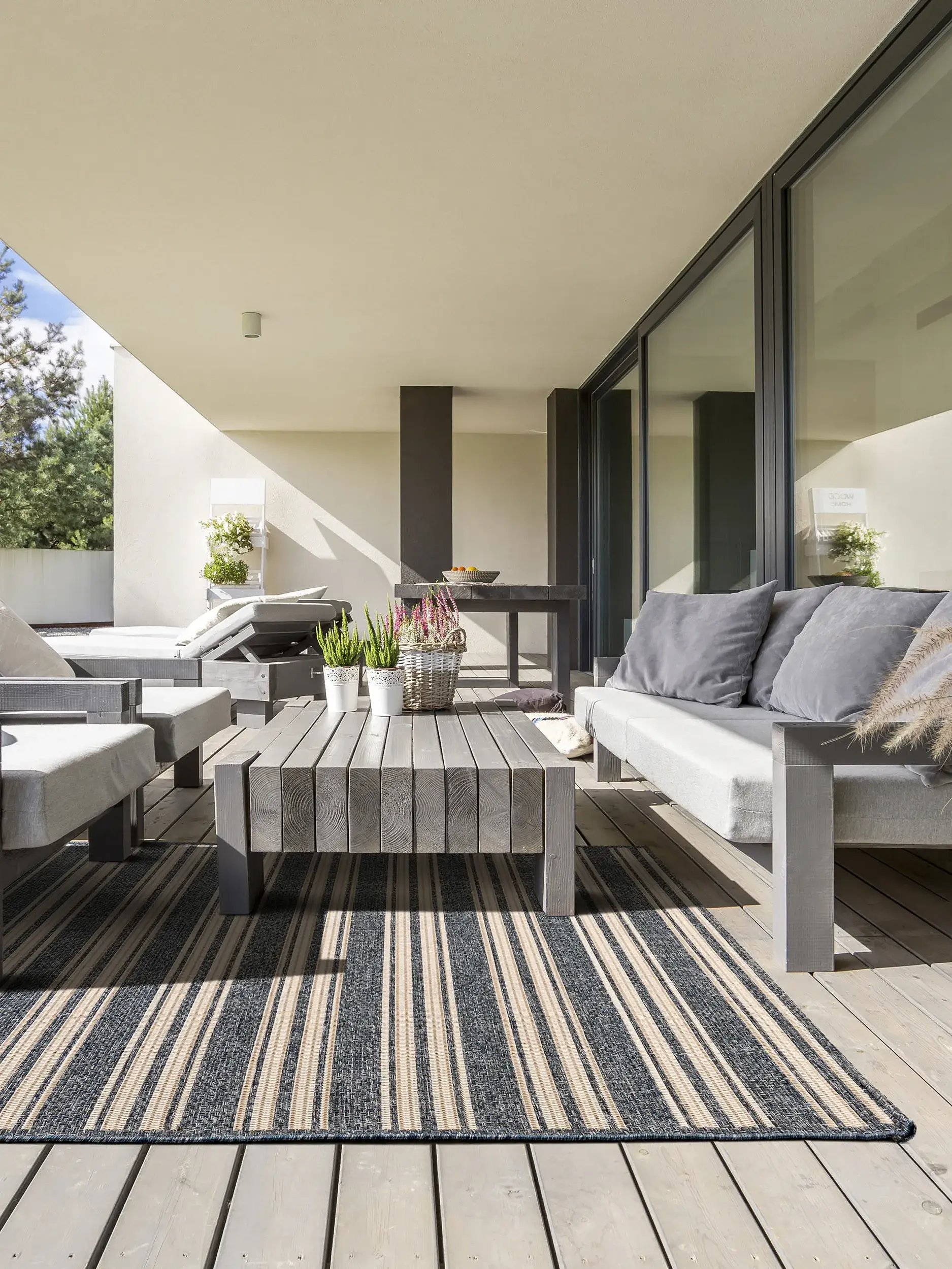 Teppich aus 100% Polypropylen in Beige mit 100% Polypropylen hohem Flor von benuta Nest