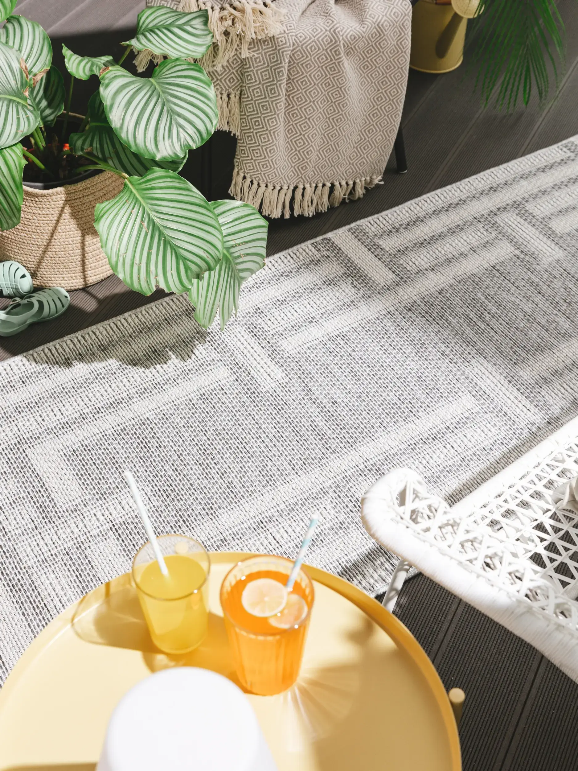 Rug made of 100% Polypropylen in Grey with a 100% Polypropylen high pile by benuta Nest