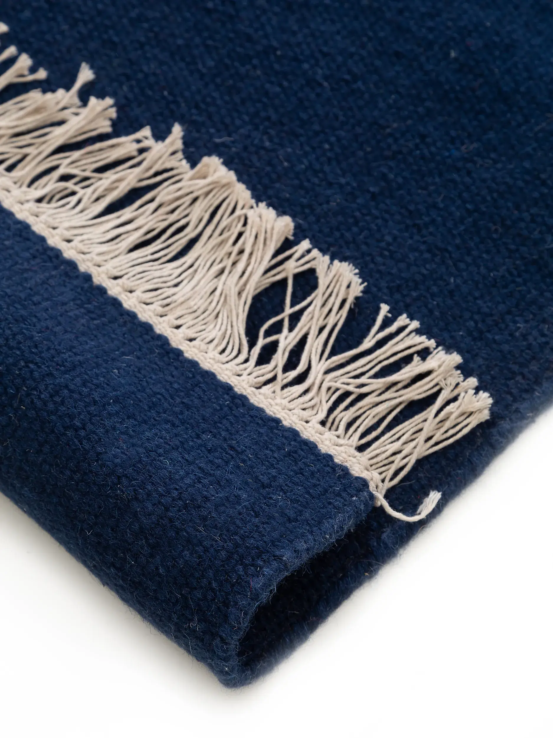 Tappeto di 80% Lana, 20% Cotone in Azzurro con pelo alto 80% Lana, 20% Cotone da benuta POP