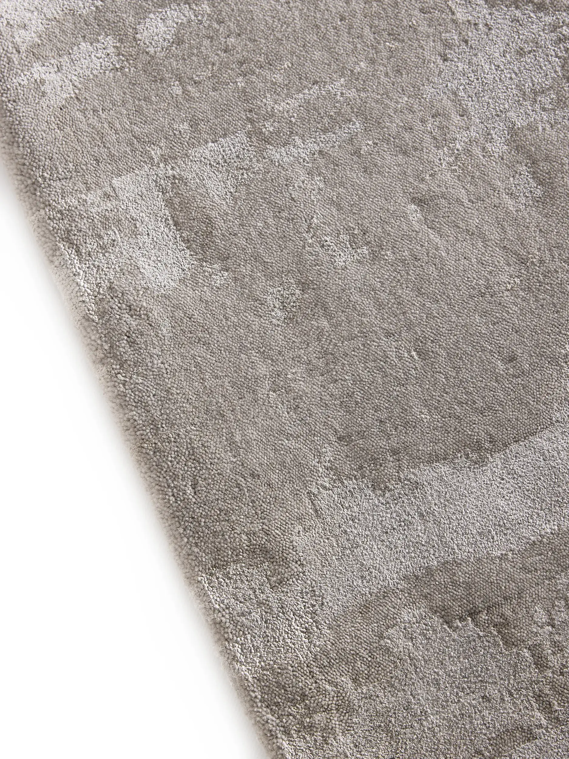 Rug made of 100% Viscose in Grey with a 100% Viscose high pile by benuta Finest