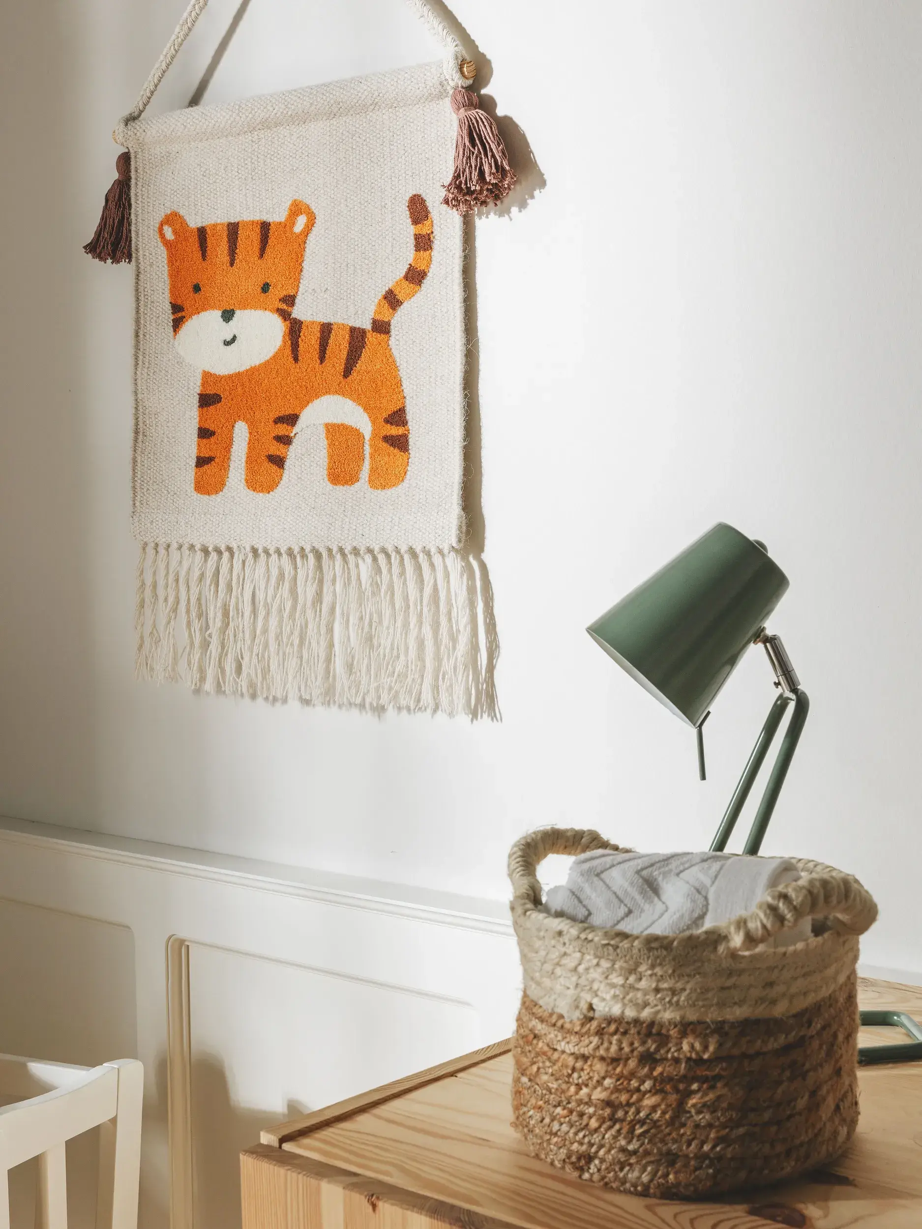 Wanddecoraties Savannah Oranje in Dierdesign-ontwerp van 75% Wol, 20% Katoen, 5% Polyacryl door Lytte