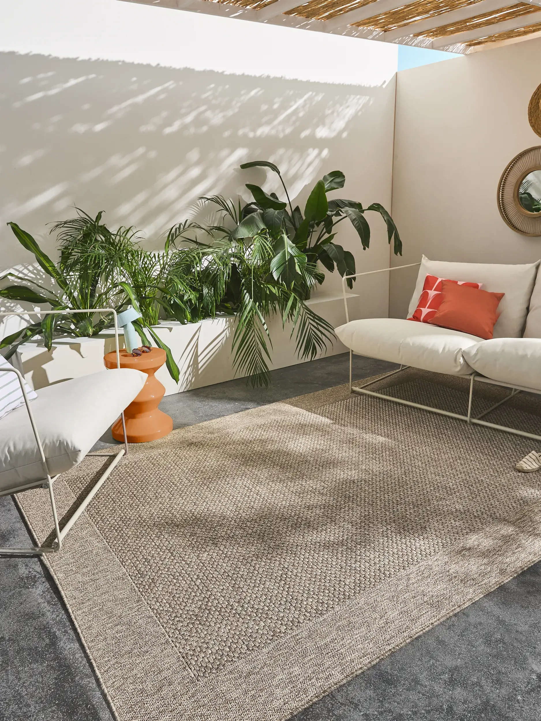 Teppich aus 100% Polypropylen in Beige mit 100% Polypropylen hohem Flor von benuta Nest