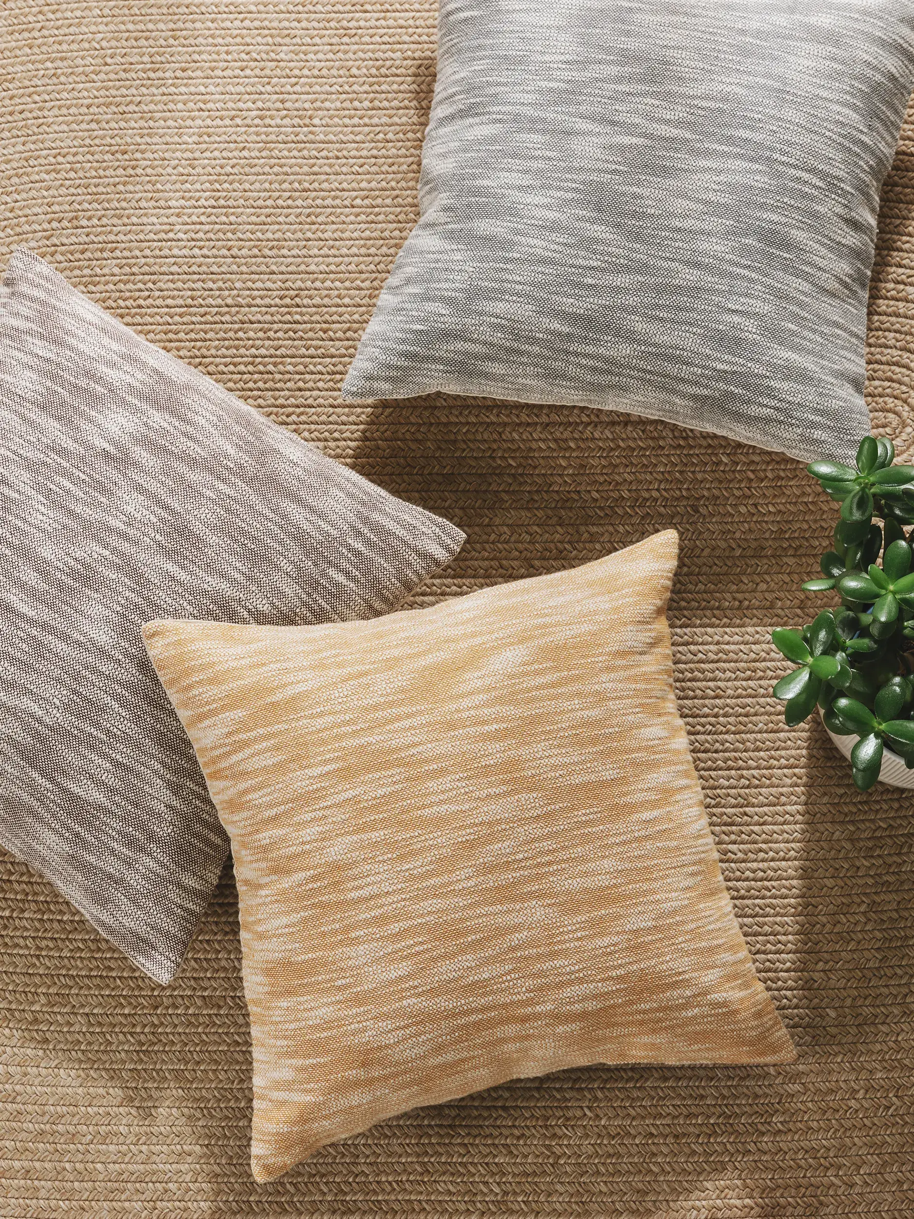 Örngott Nadia Gul med Abstrakt-design i 100% Bomull från benuta nest