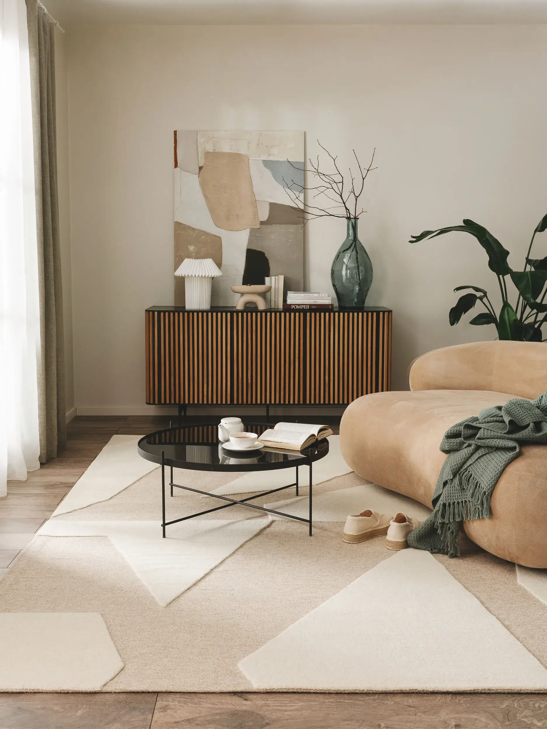 Rug made of 80% Wolle, 20% Baumwolle in Beige with a 80% Wolle, 20% Baumwolle high pile by benuta Pure