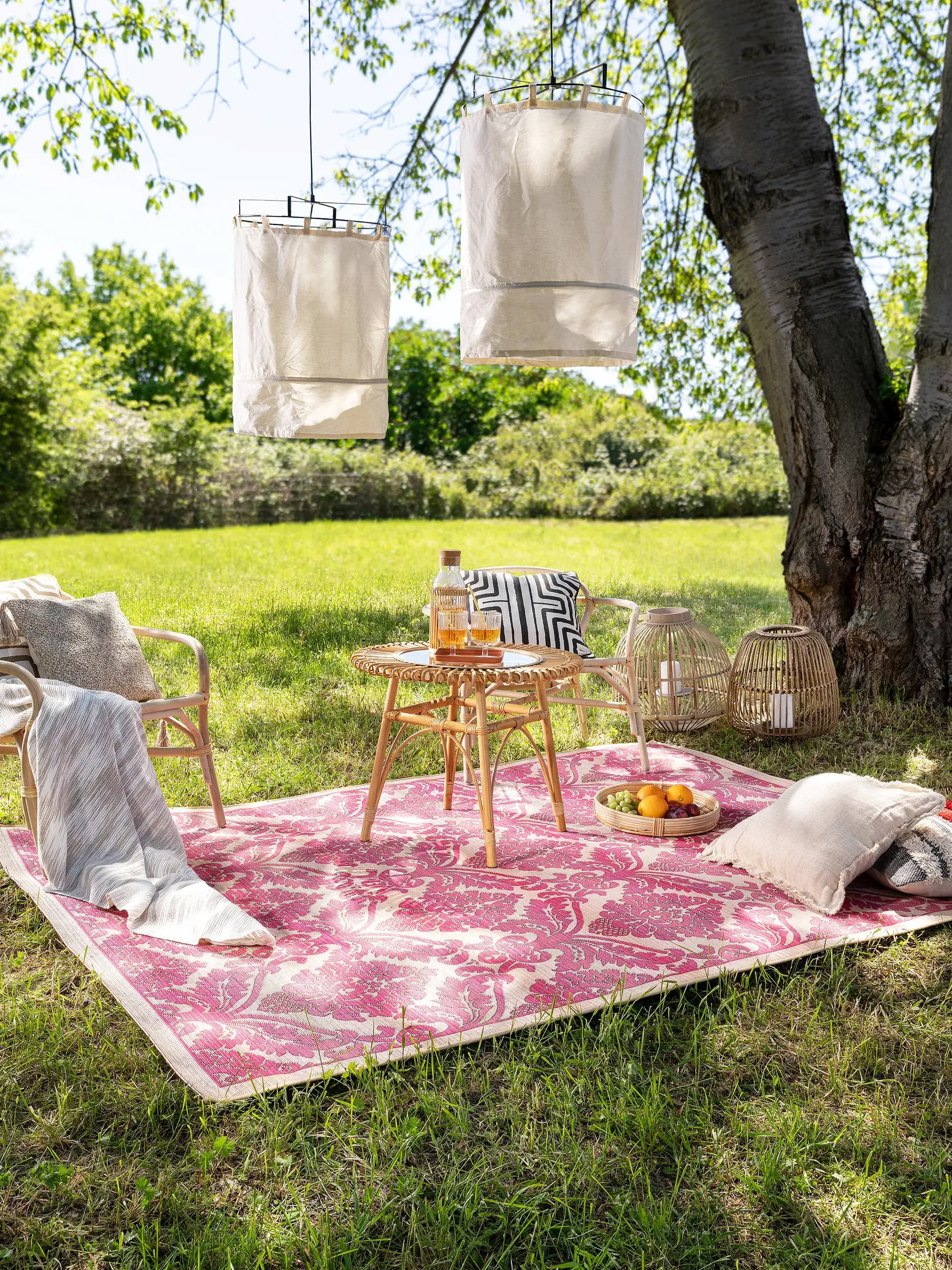 Rug made of 76% Polypropylen, 23% Polyester, 1% Latex in Pink with a 76% Polypropylen, 23% Polyester, 1% Latex high pile by benuta