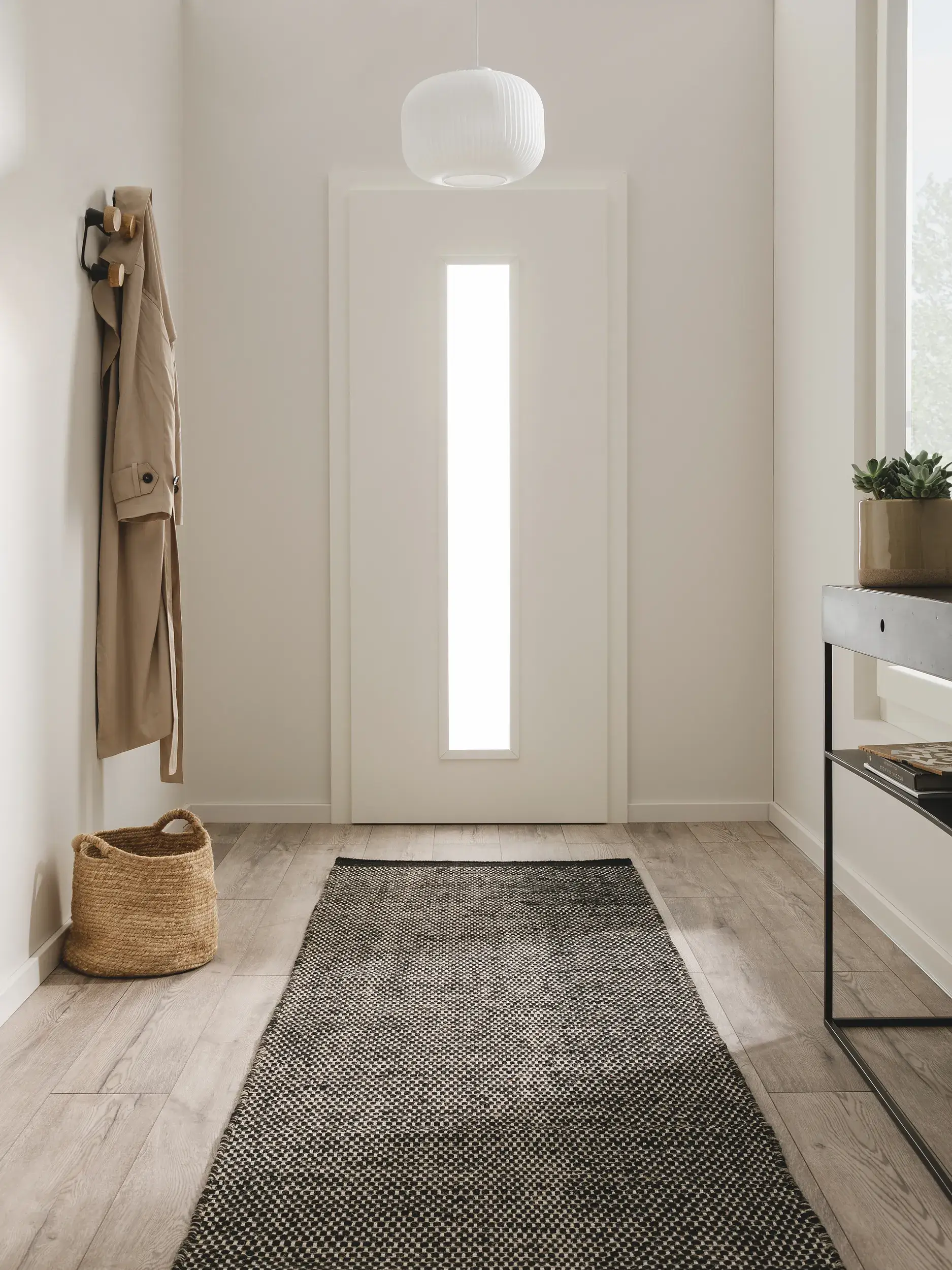 Rug made of 80% Wolle, 20% Baumwolle in Schwarz/Weiß with a 80% Wolle, 20% Baumwolle high pile by benuta Pure