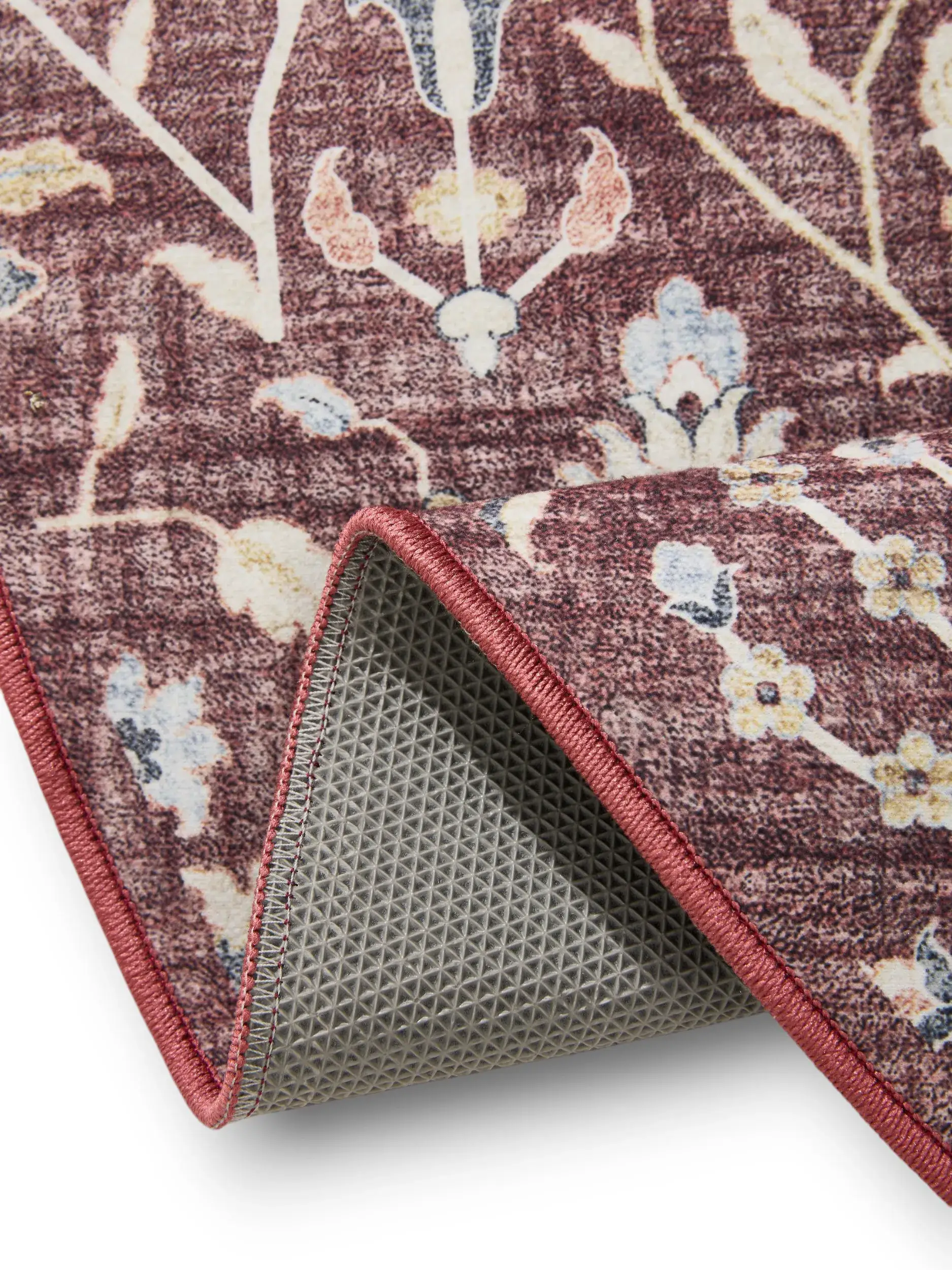 Rug made of 100% Polyester in Red with a 100% Polyester high pile by benuta Basic