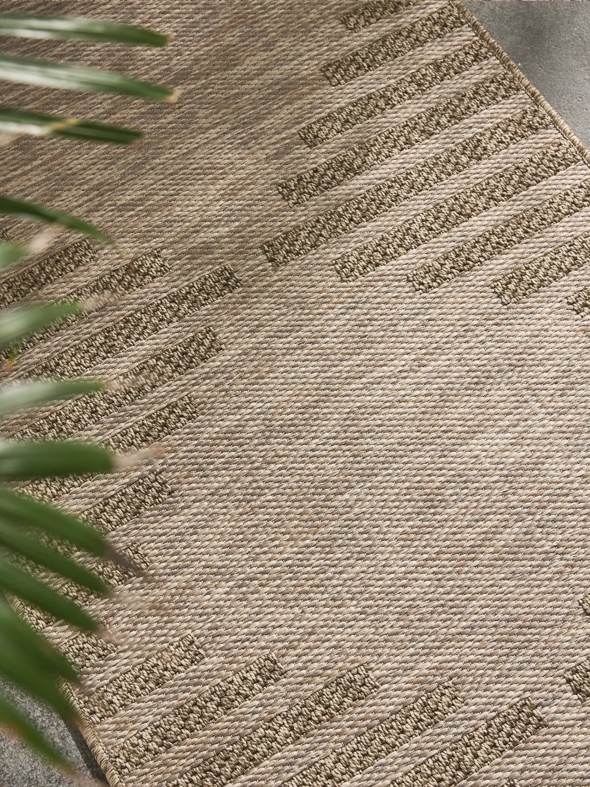 Rug made of 100% Polypropylen in Beige with a 100% Polypropylen high pile by benuta Nest