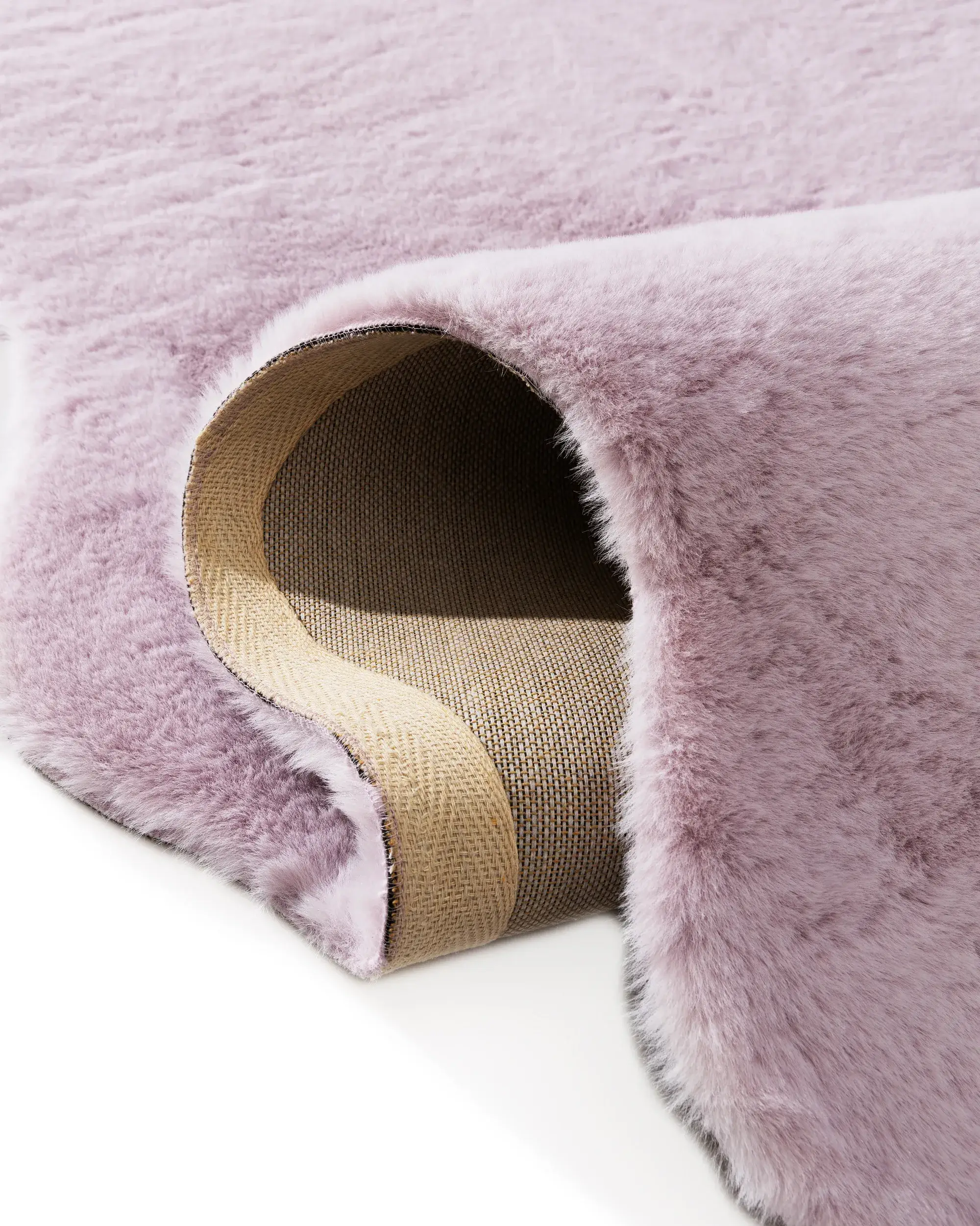 Teppich aus 100% Polyester in Lila mit 100% Polyester hohem Flor von benuta Pop