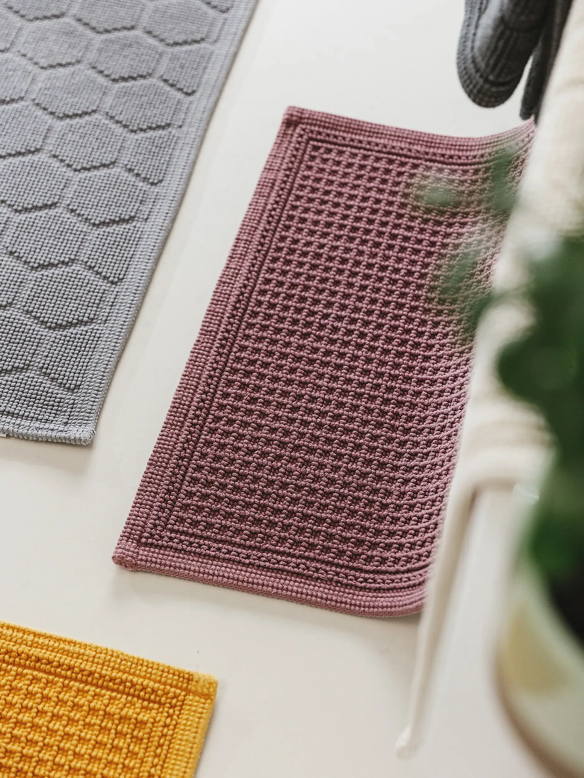 Badematte Jojo Lila i Einfarbig-design laget av 100% Baumwolle fra benuta Nest