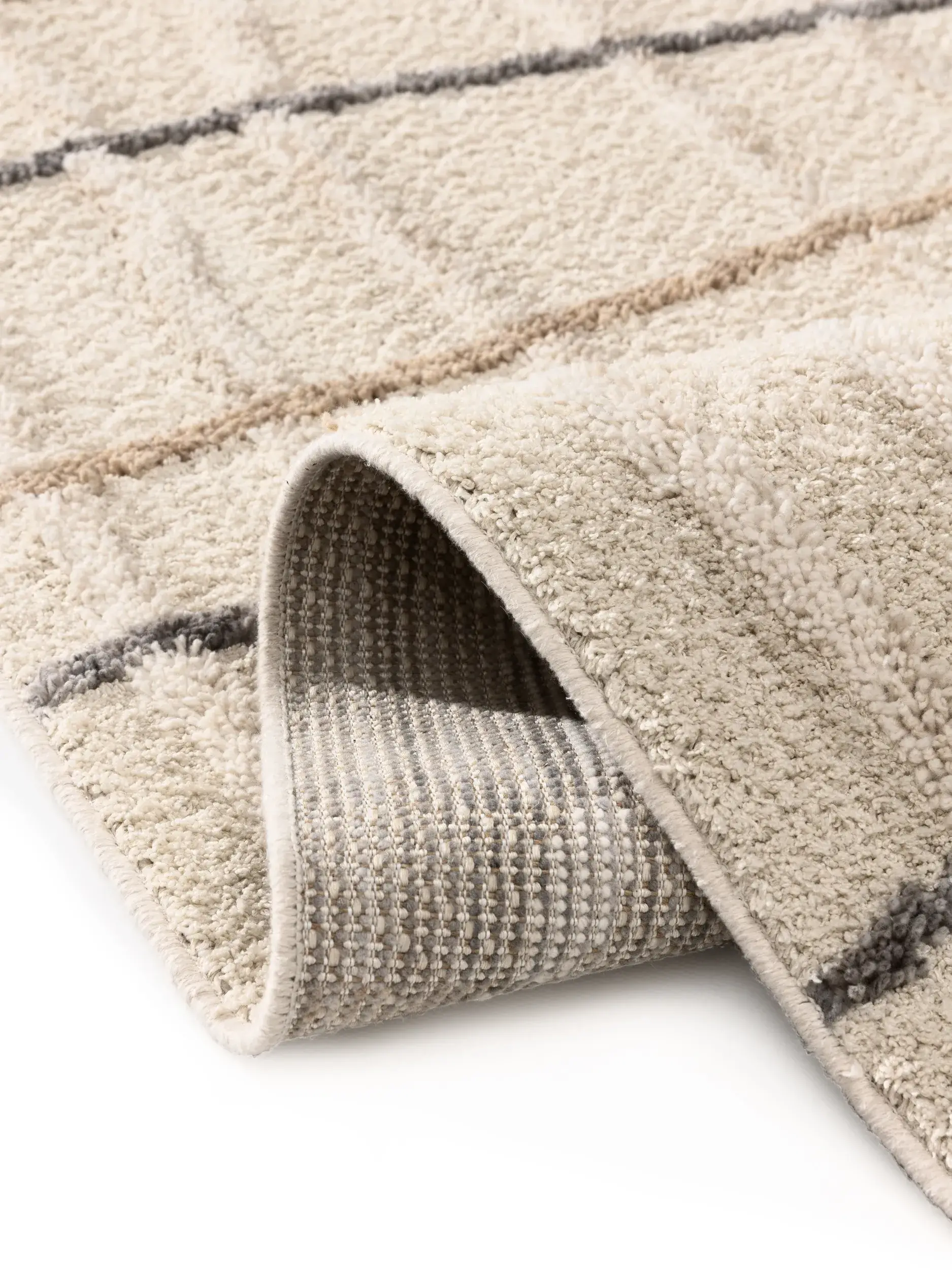 Rug made of 100% Polyester in White with a 100% Polyester high pile by benuta Pop