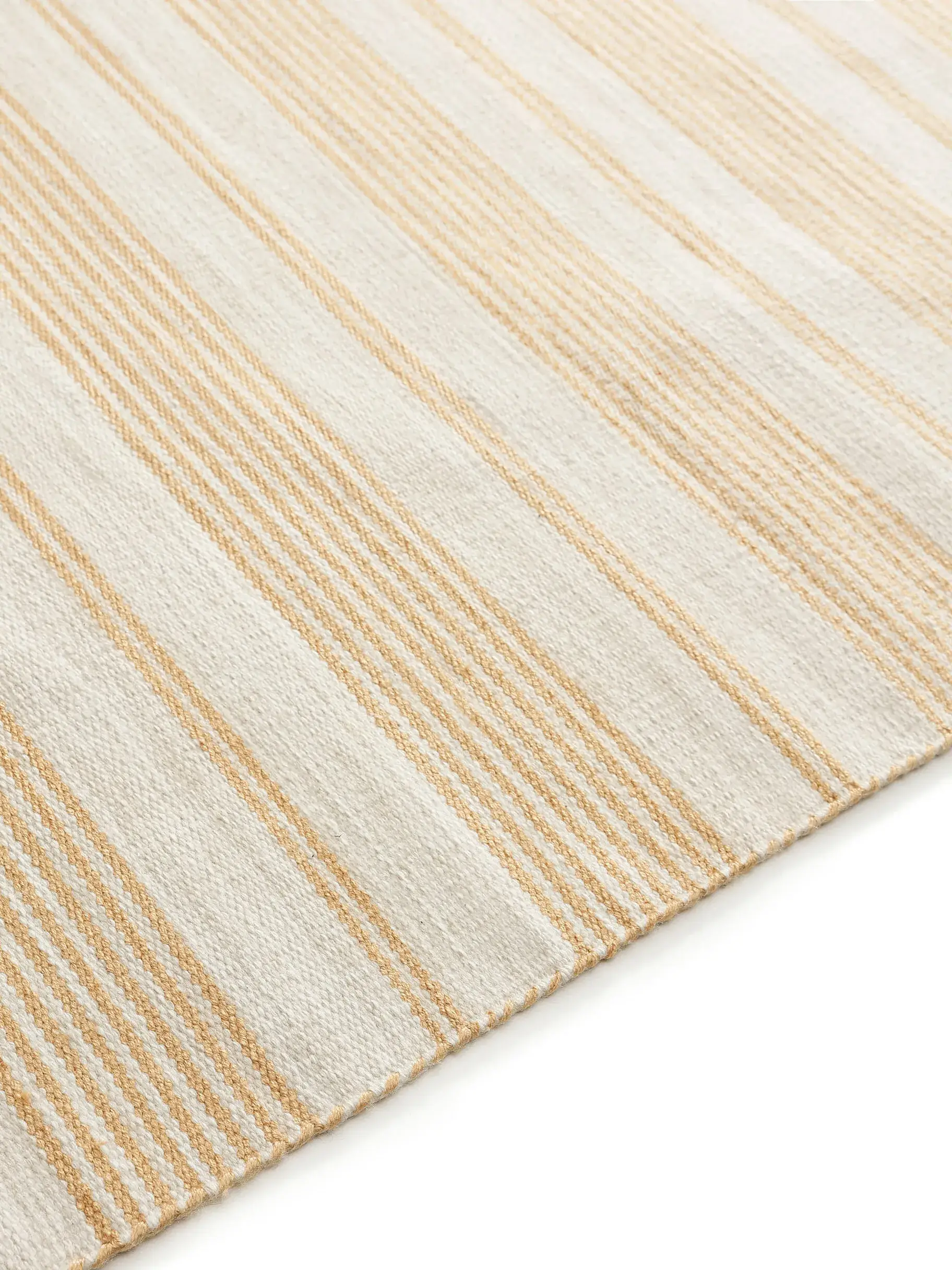 Teppe av 100% Polyester (recyceltes PET) i Gelb med 100% Polyester (recyceltes PET) høy lugg fra benuta Nest