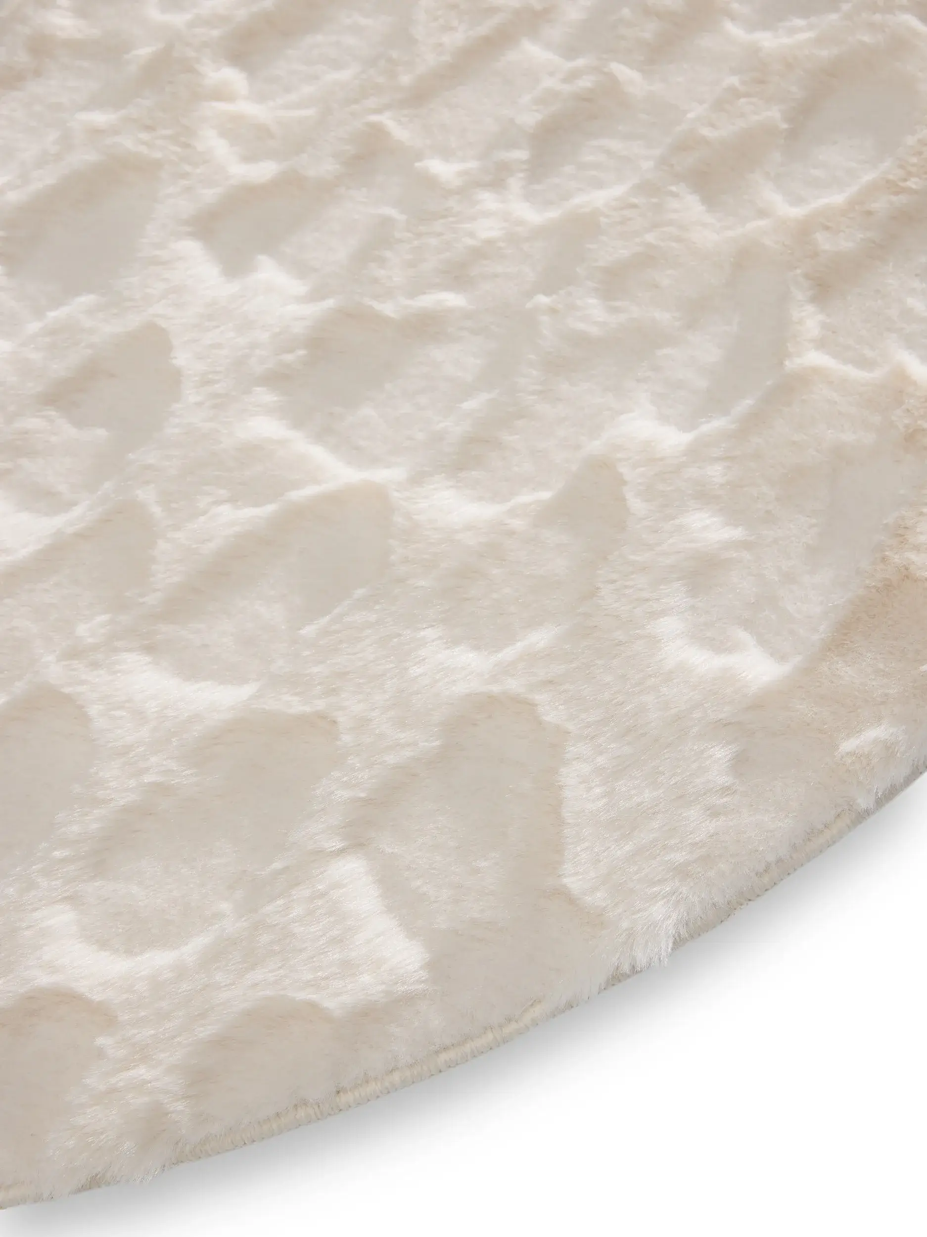 Rug made of 100% Polyester in Beige with a 100% Polyester high pile by benuta Pop