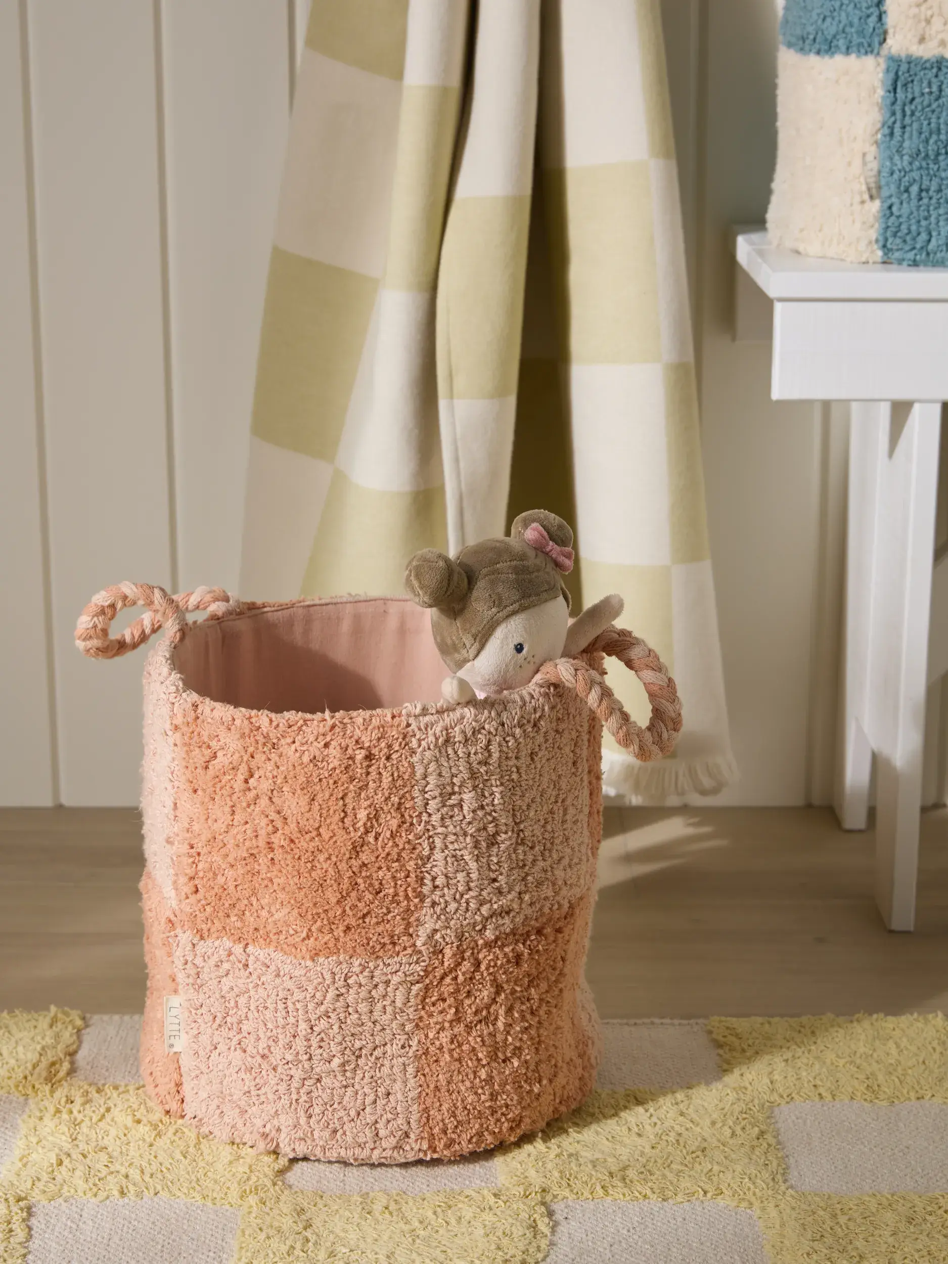 Koš Caro Růžová od Lytte