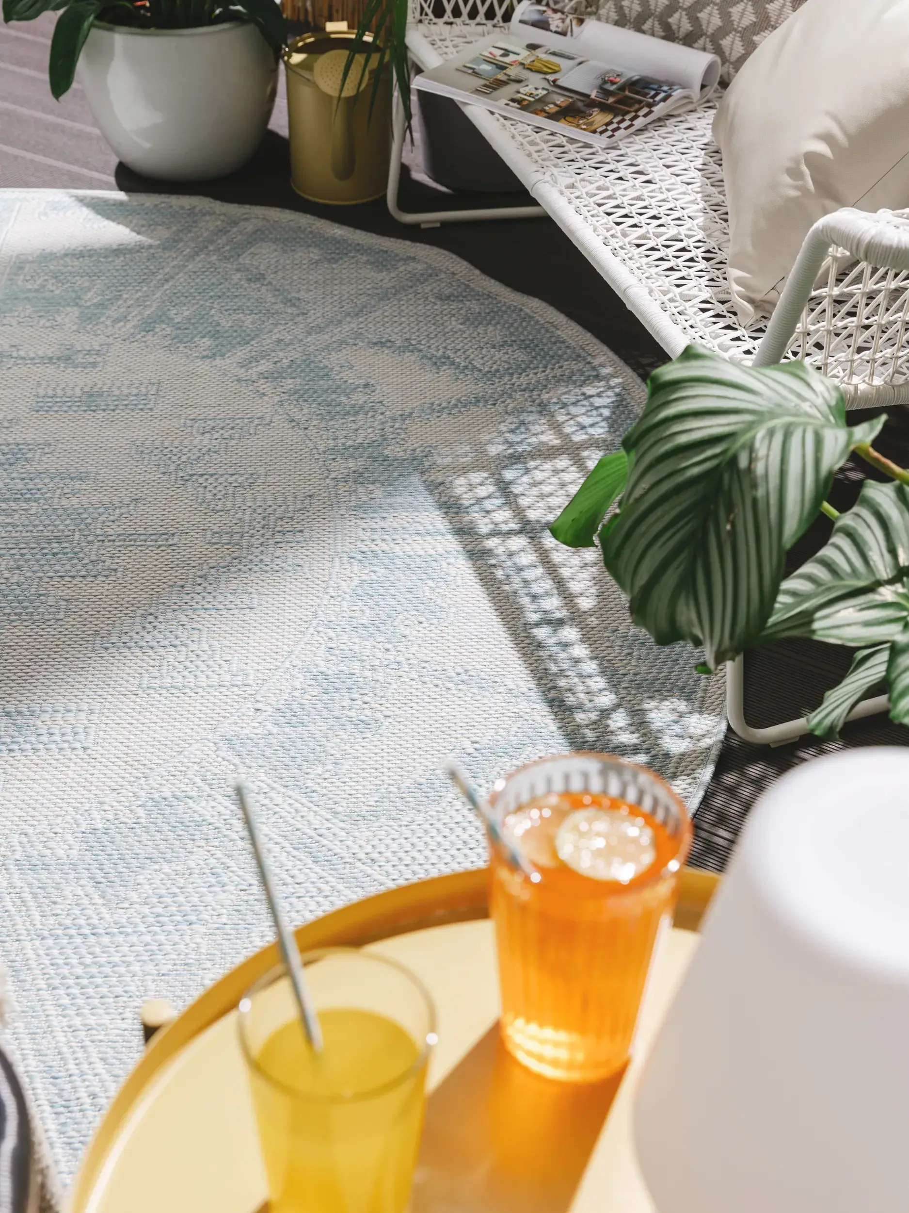 Rug made of 100% Polypropylen in Blue with a 100% Polypropylen high pile by benuta Nest