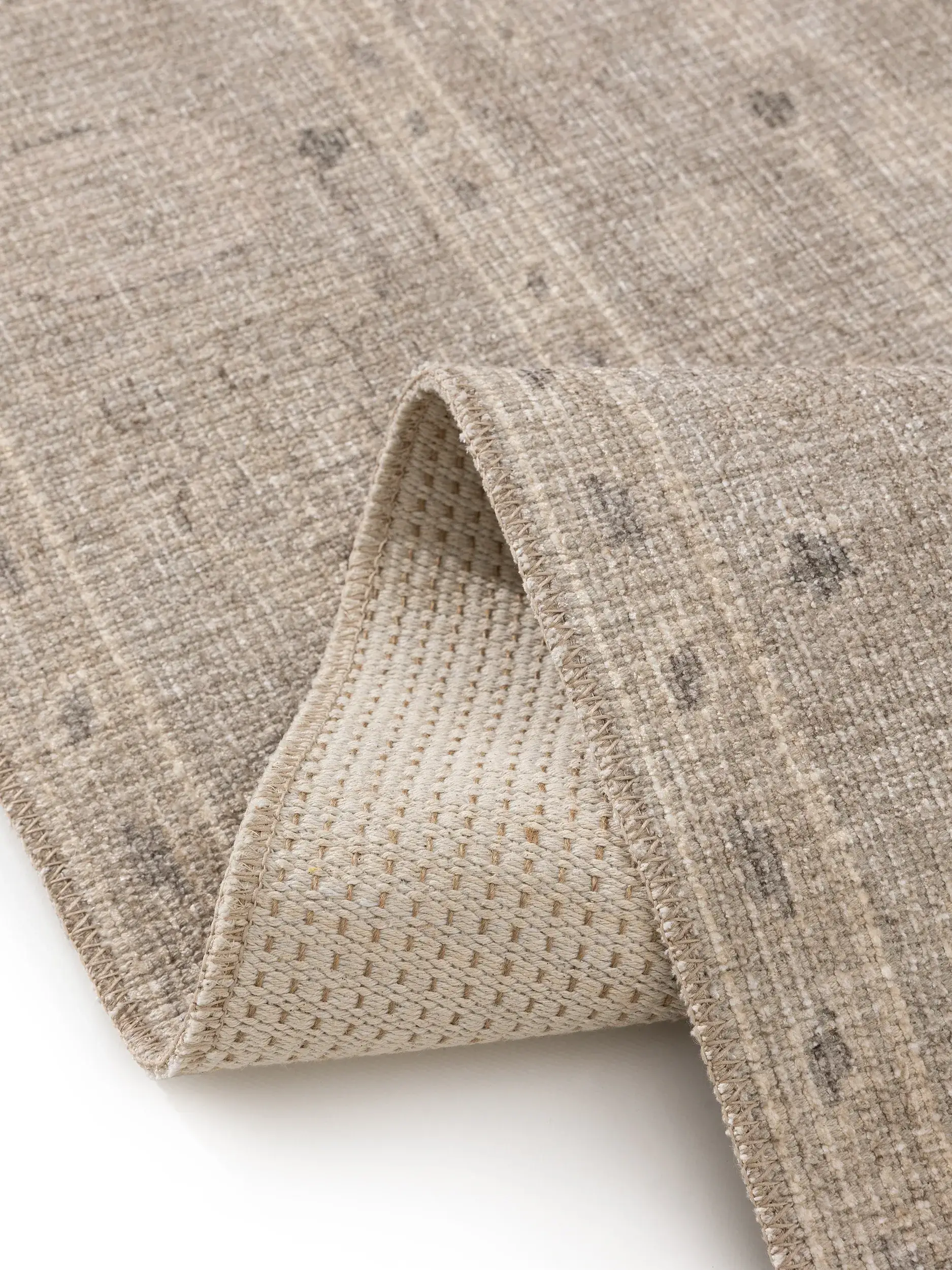 Tapijt van 50% Polyester, 50% Polykatoen in Grijs met een 50% Polyester, 50% Polykatoen hoge pool van benuta nest