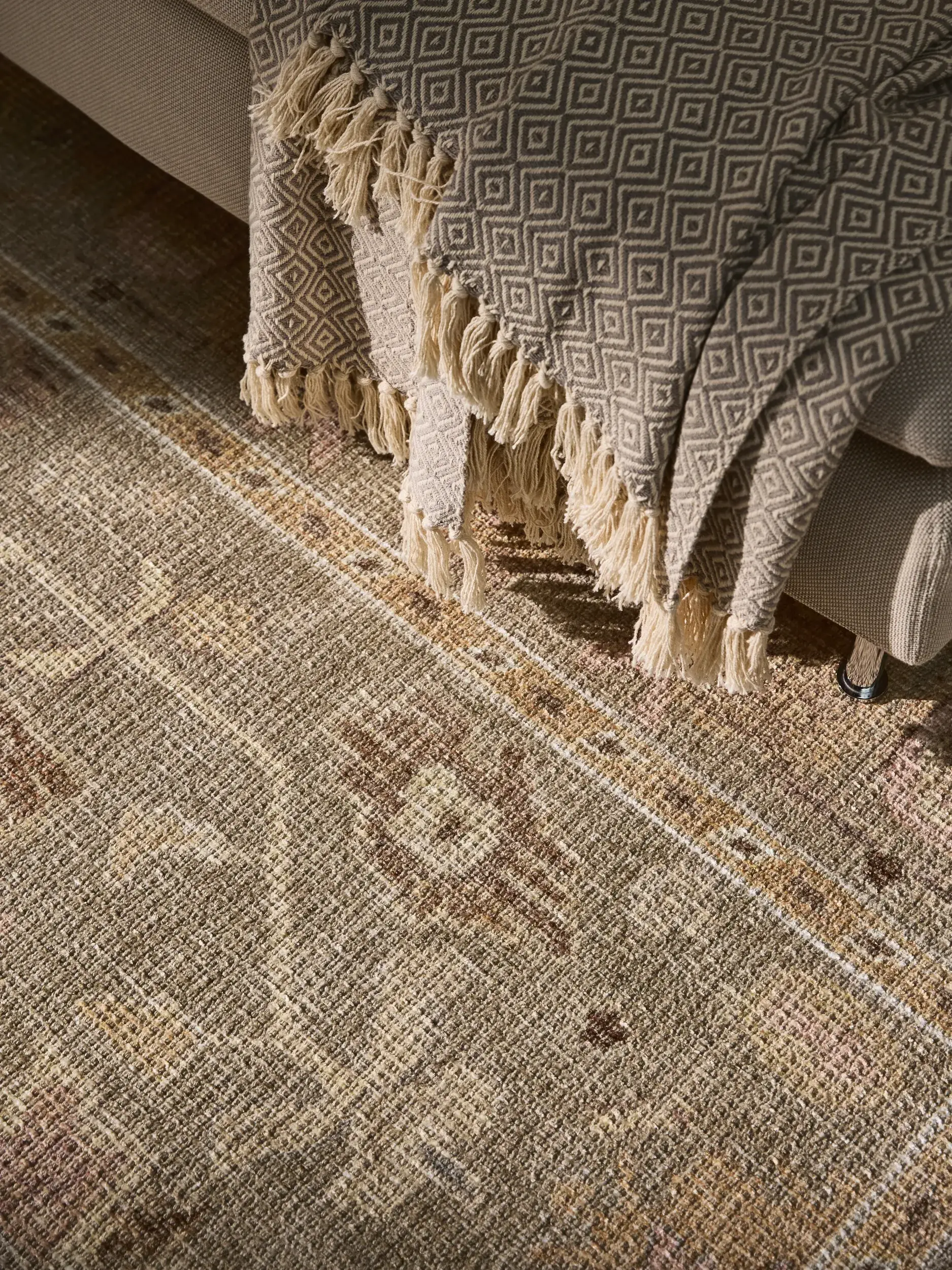 Tapijt van 50% Polyester, 50% Polykatoen in Beige met een 50% Polyester, 50% Polykatoen hoge pool van benuta nest