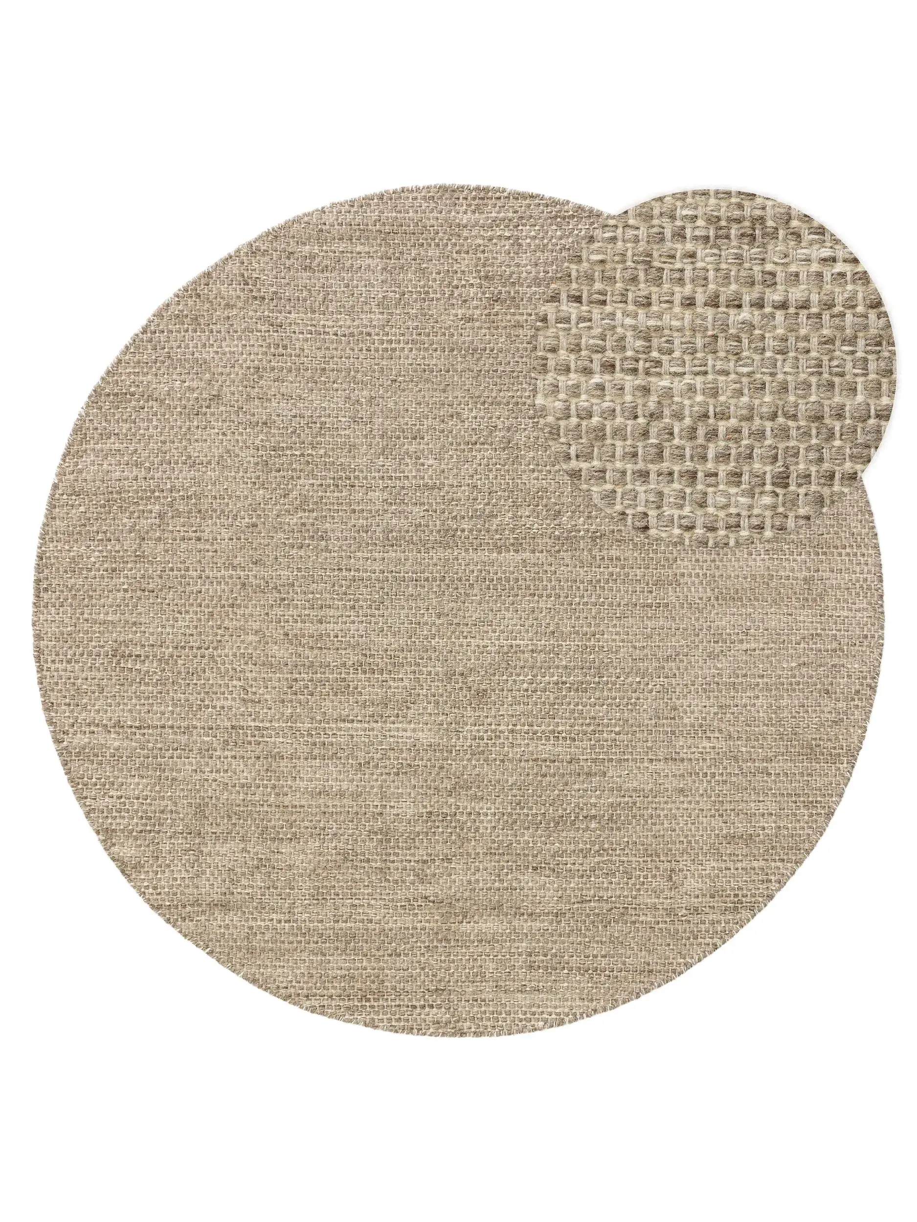 Rug made of 80% Wolle, 20% Baumwolle in Taupe with a 80% Wolle, 20% Baumwolle high pile by benuta Pure