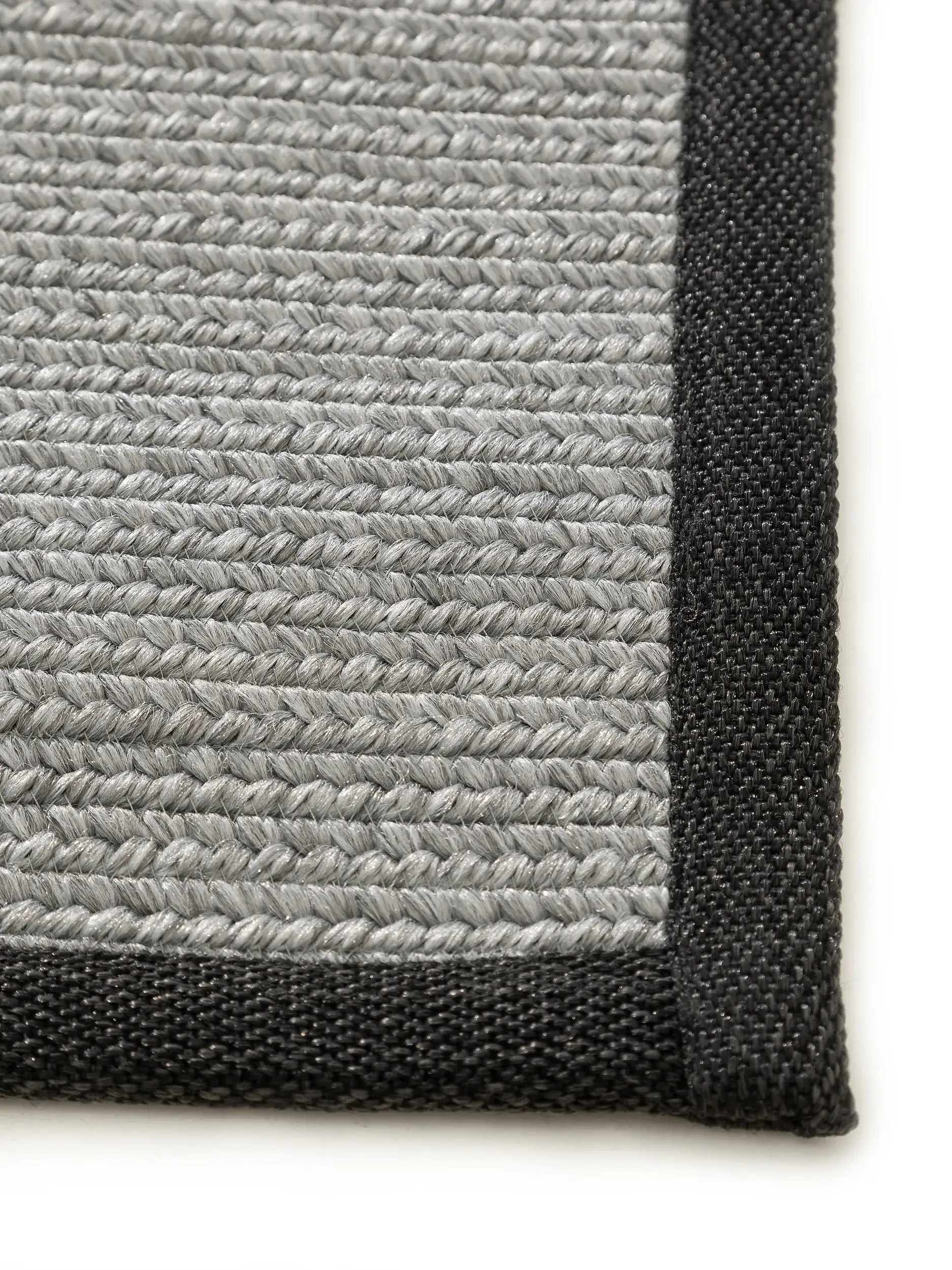 Matta av 80% Polypropen, 20% Polyester i Grå med 80% Polypropen, 20% Polyester hög lugg från benuta nest