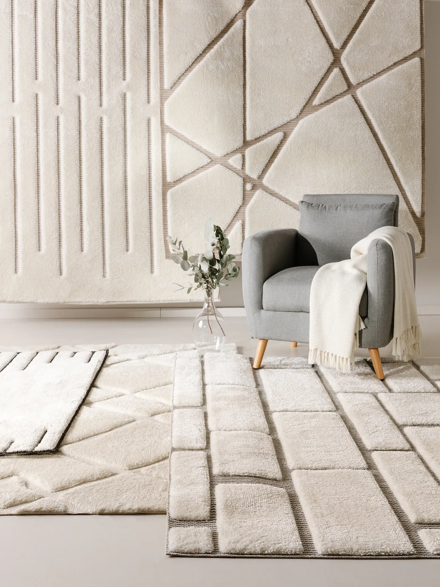 Rug made of 63% Polyester, 37% Polypropylen in Weiß with a 63% Polyester, 37% Polypropylen high pile by benuta Basic