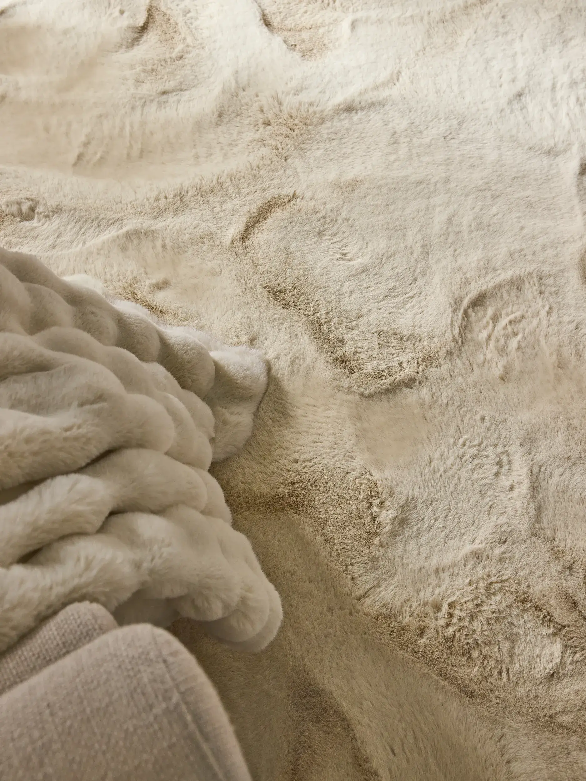 Rug made of 100% Polyester in Beige with a 100% Polyester high pile by benuta Finest